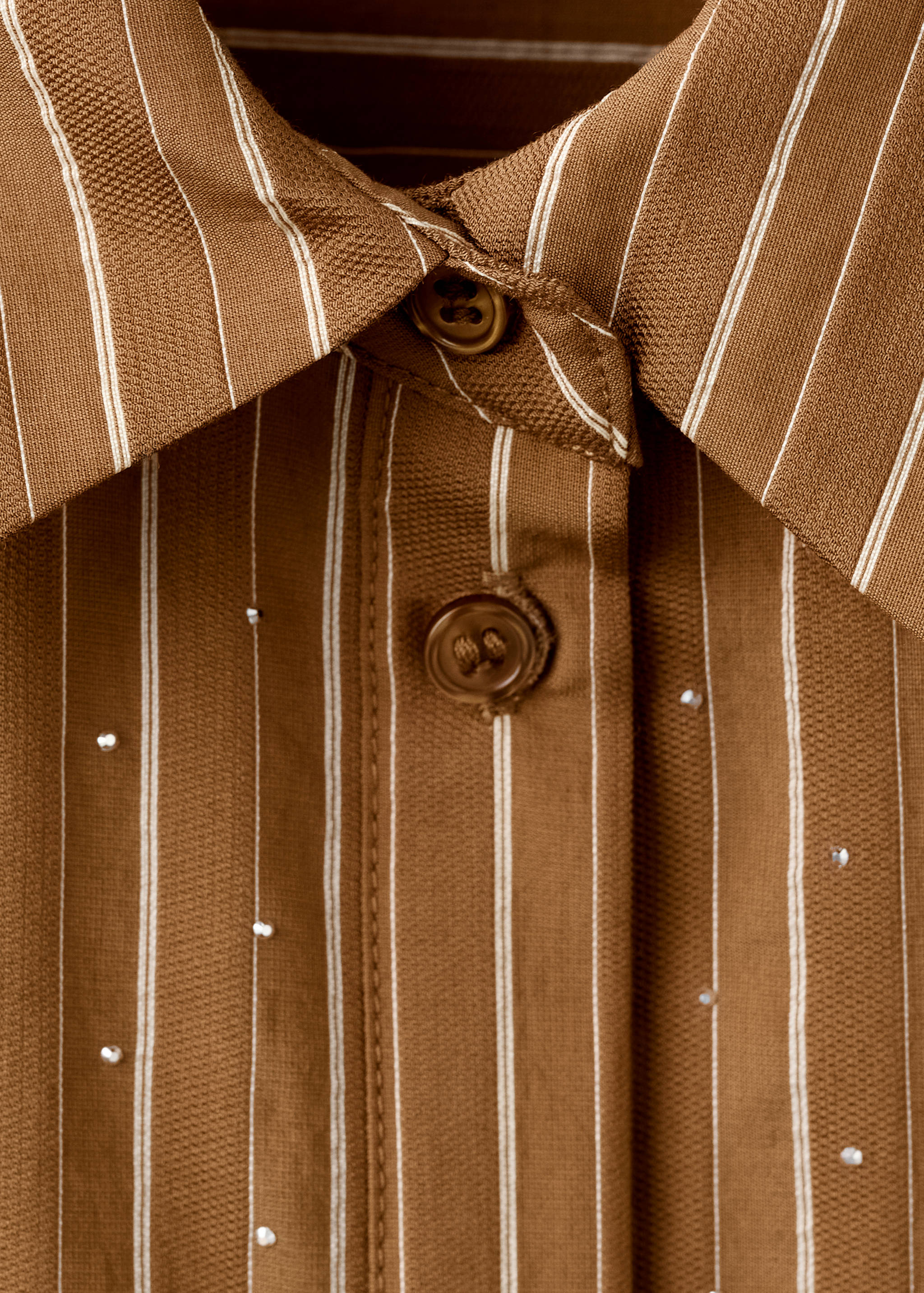 Gestreiftes Hemd mit Strass-Details - Detail des Artikels 8