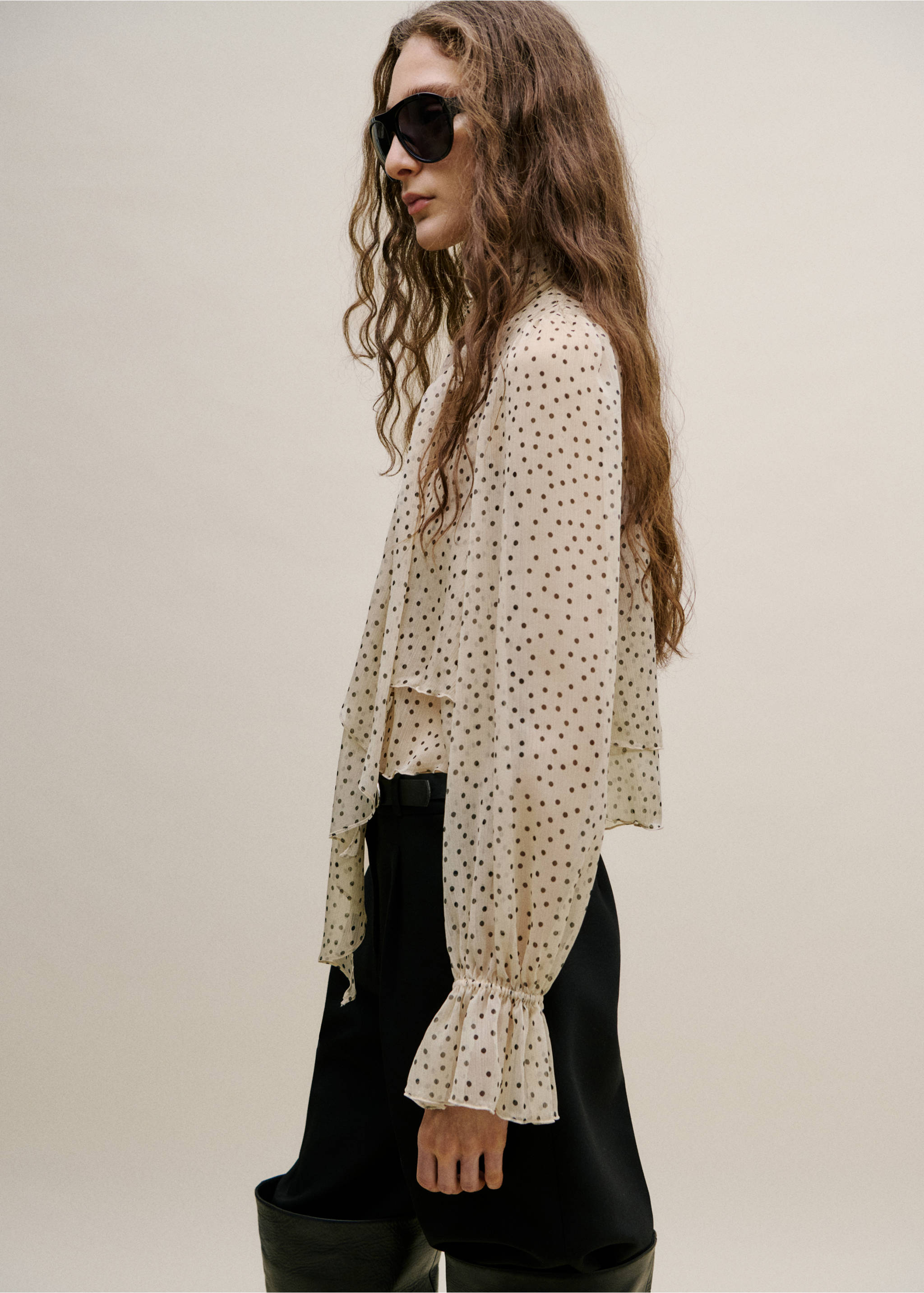 Bow polka-dot blouse - Reverse of the article, Ecru. Ref: 27034101-00.