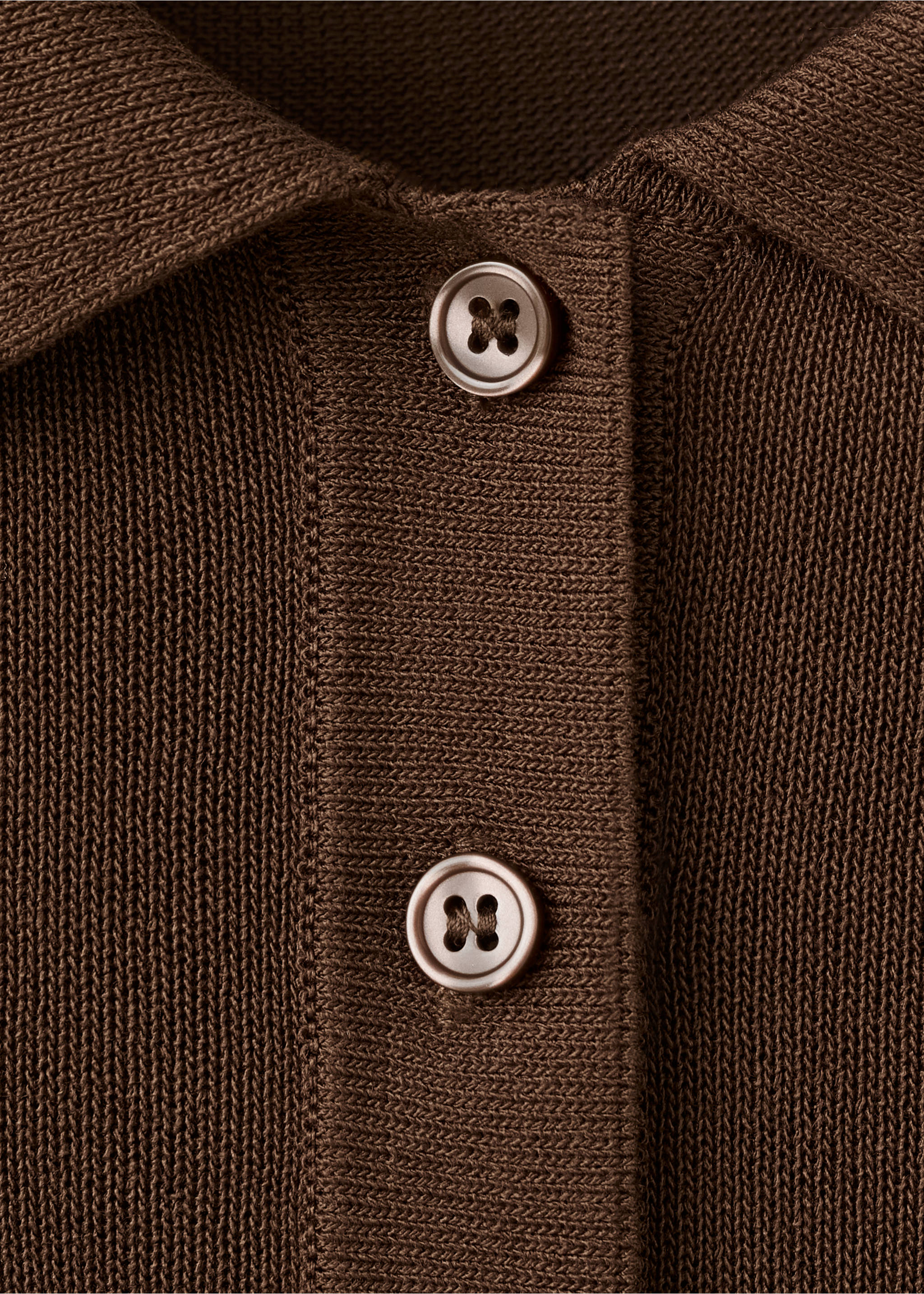 Jersei punt coll polo - Detall de l'article 8, Xocolata. Ref: 27035821-00.