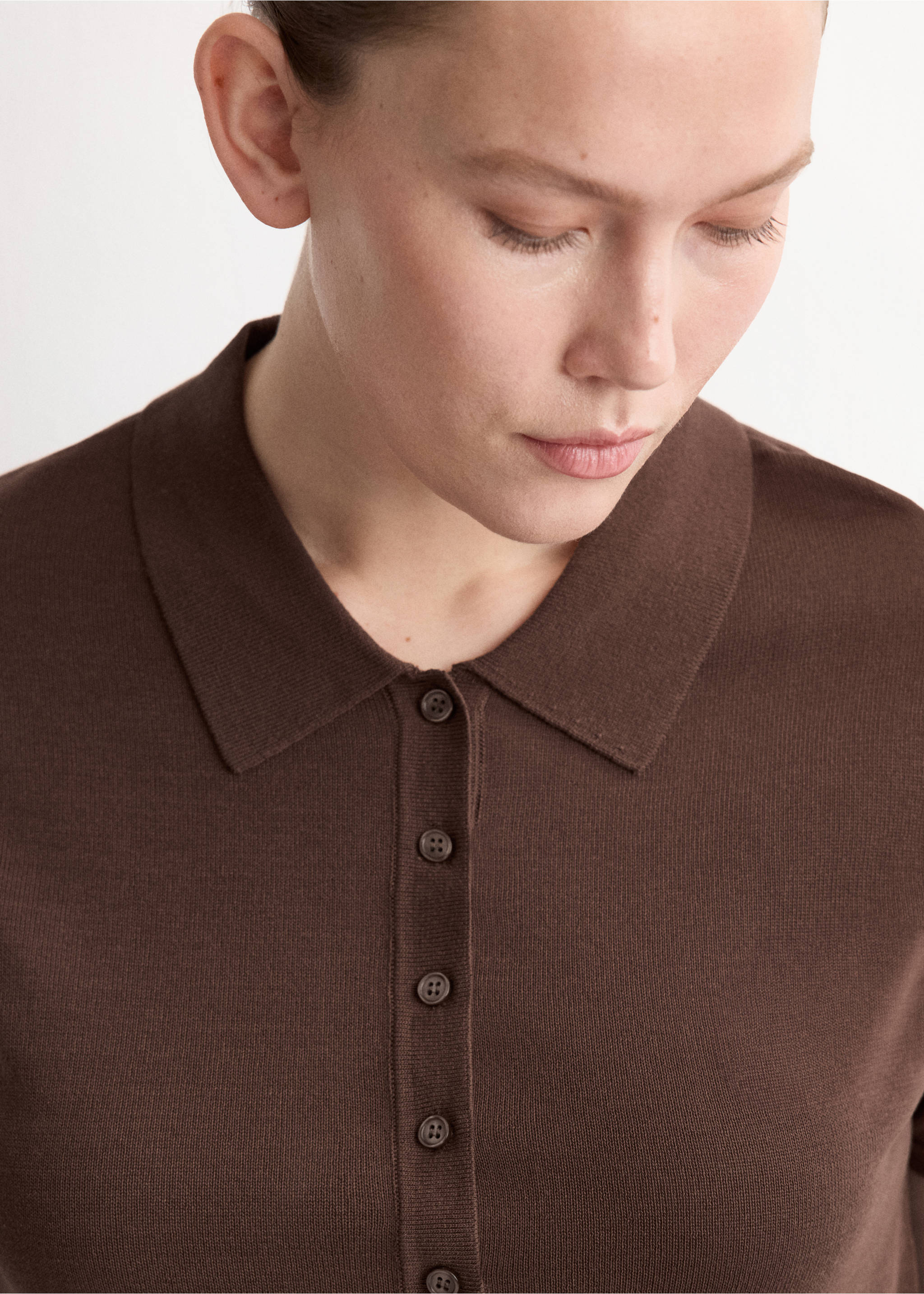 Jersei punt coll polo - Detall de l'article 4, Xocolata. Ref: 27035821-00.