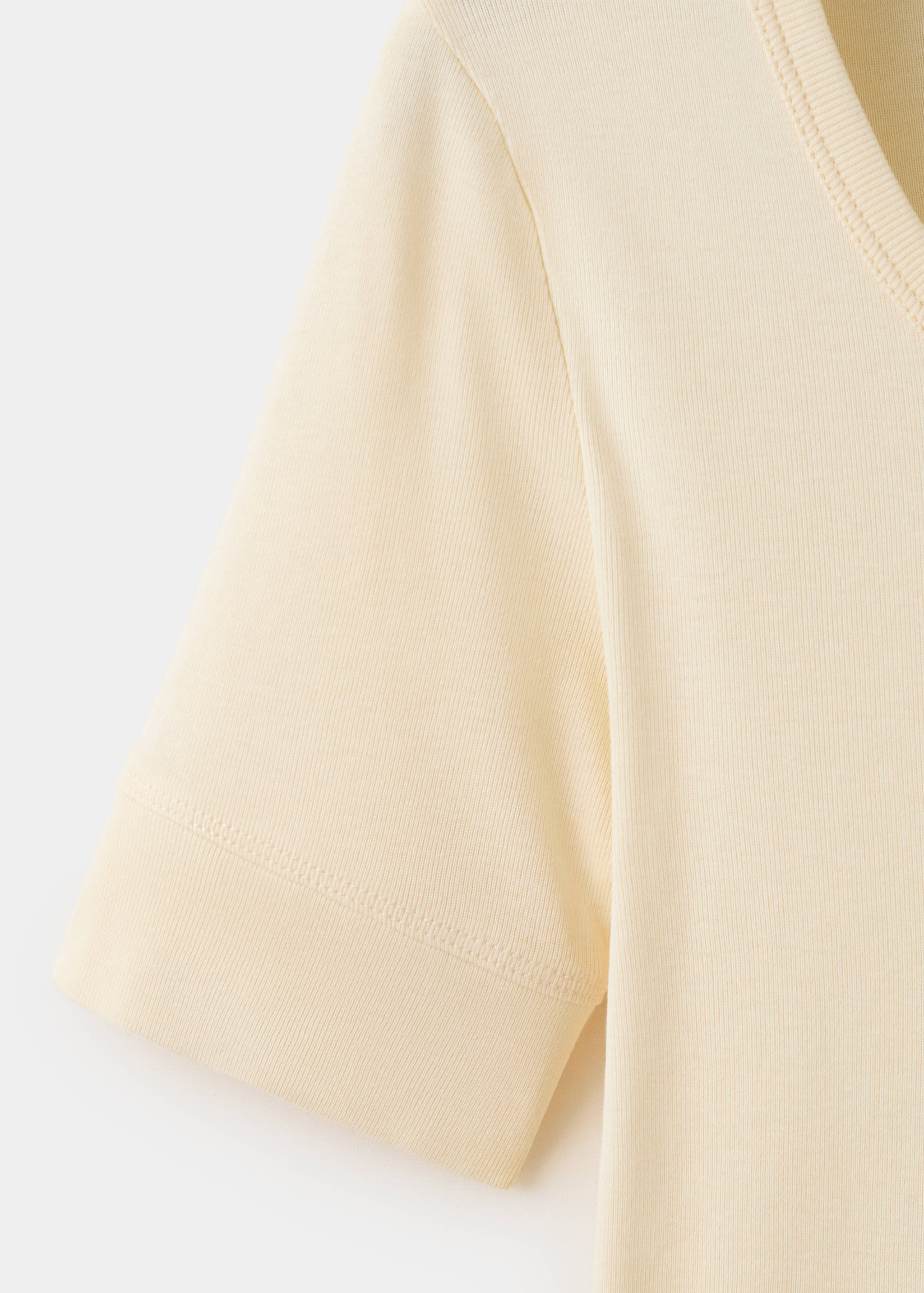 Tailliertes Kurzarm-T-Shirt - Detail des Artikels 8