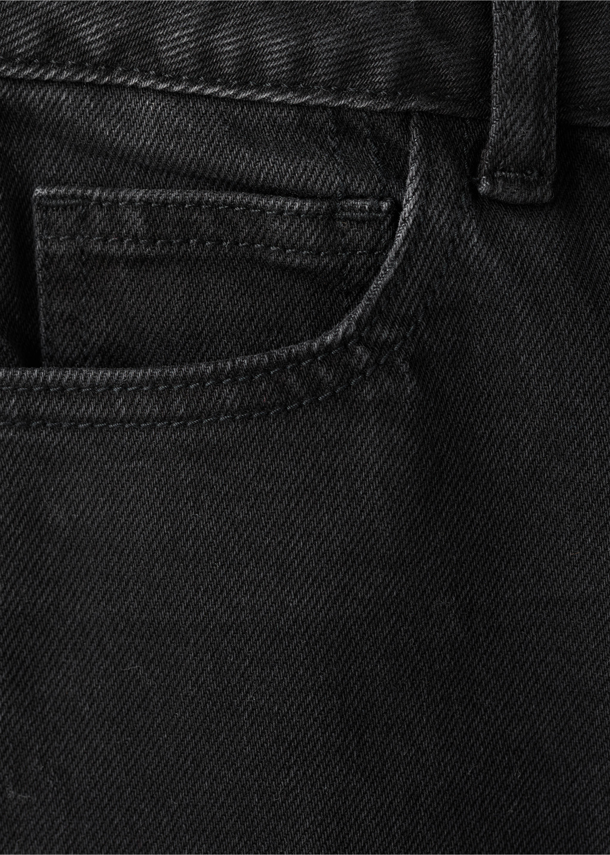 Jean droit à revers - Détail de l'article 0, Black denim. Ref: 27041239-00.