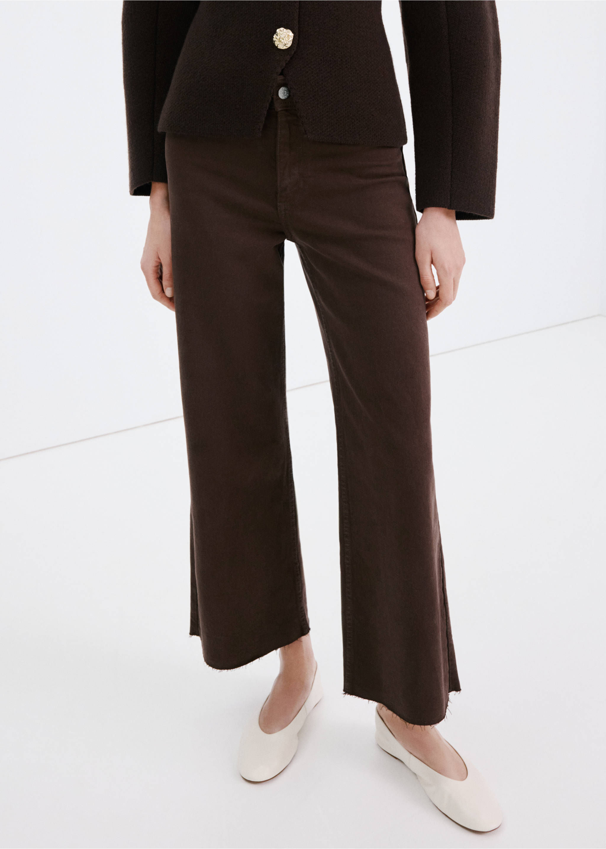 Dark brown denim trousers with straight legs and frayed hems., Chocolate. Ref: 27043342-00.