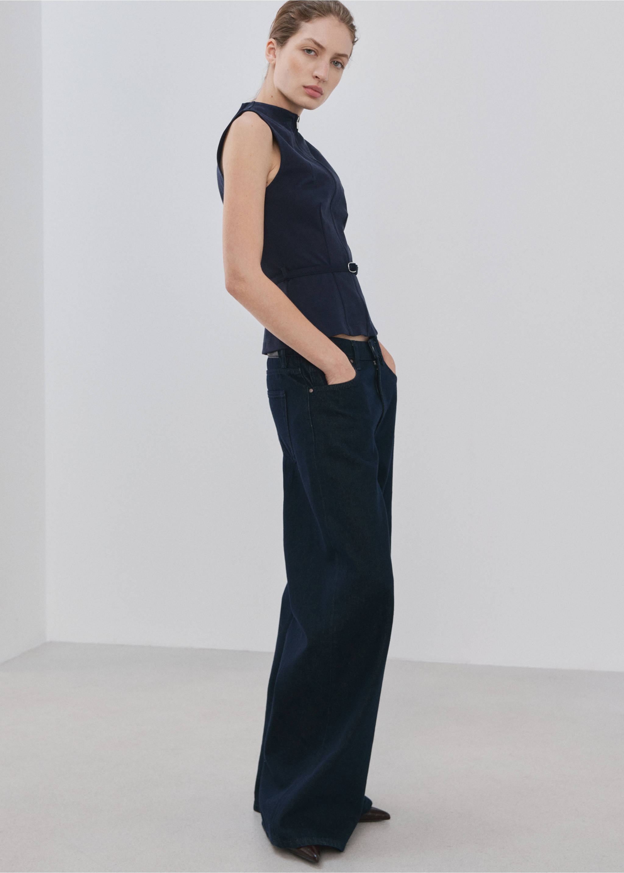 Zipper fitted waistcoat - Details of the article 2, Dark Navy. Ref: 27044079-00.