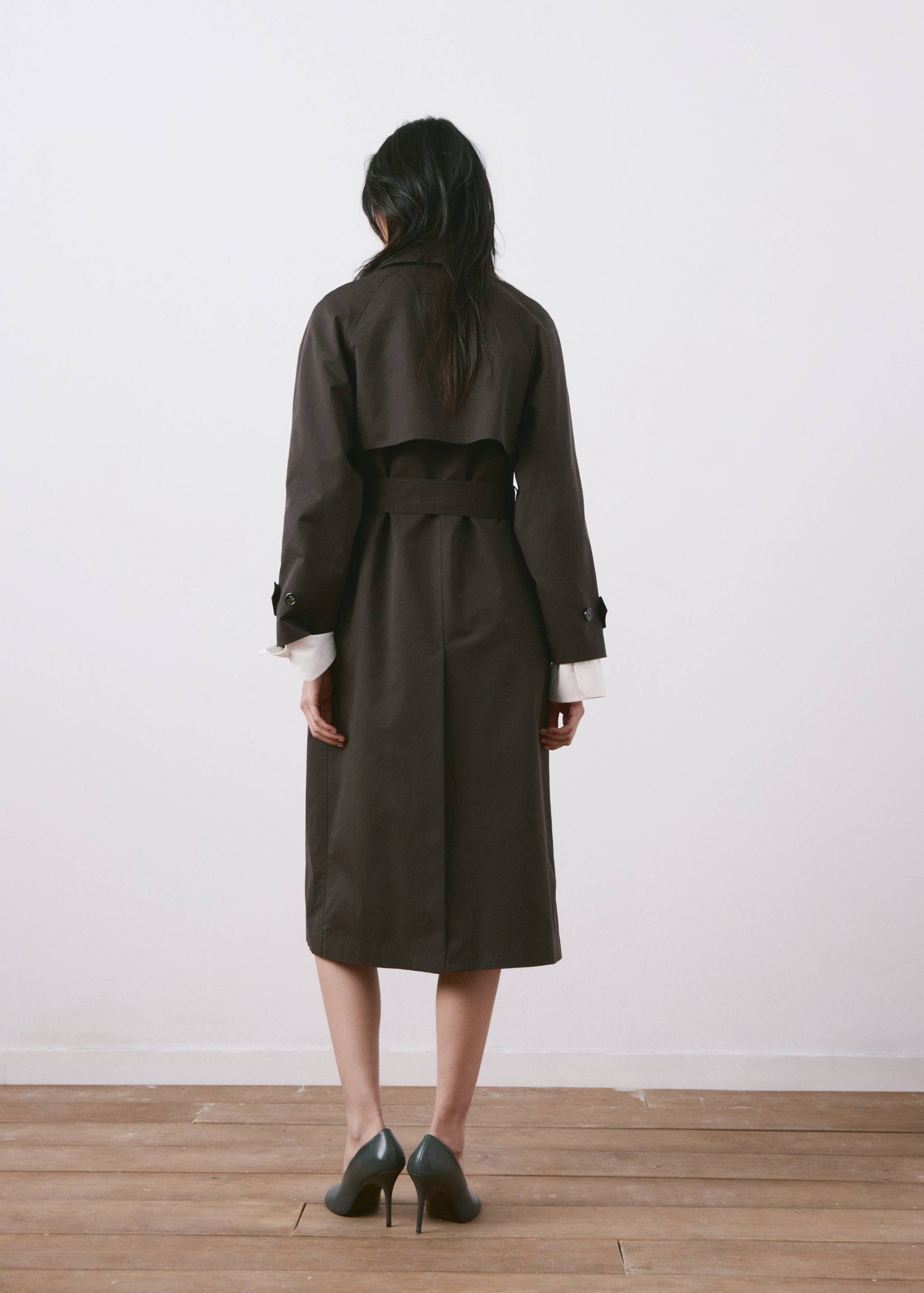 Long double-breasted trench coat - Reverse of the article