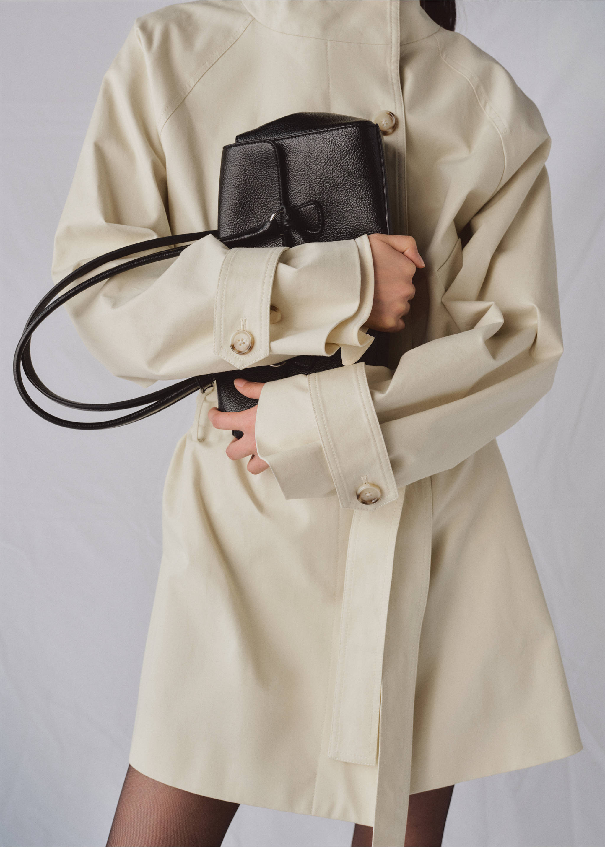 Funnel neck belted trench coat - Details of the article 3, Ecru. Ref: 27044775-00.