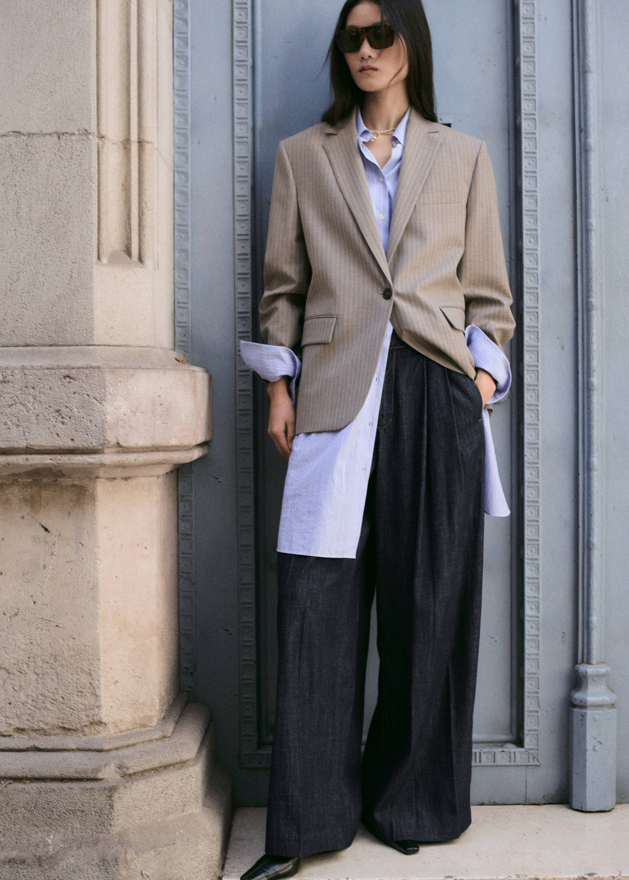 Wide leg denim trousers with belt loops - General plane