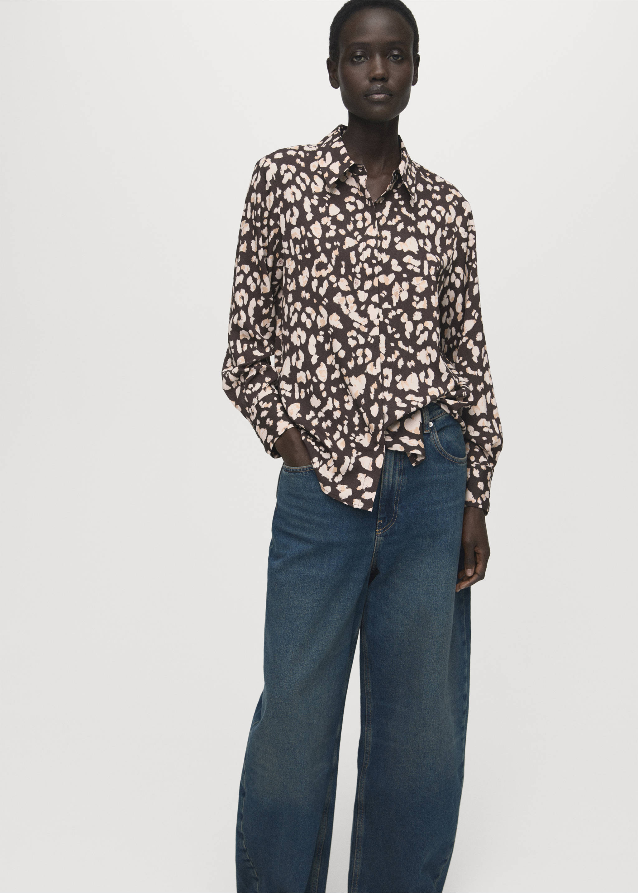 Brown abstract-print long-sleeve shirt with a classic collar., Brown. Ref: 27051236-00.