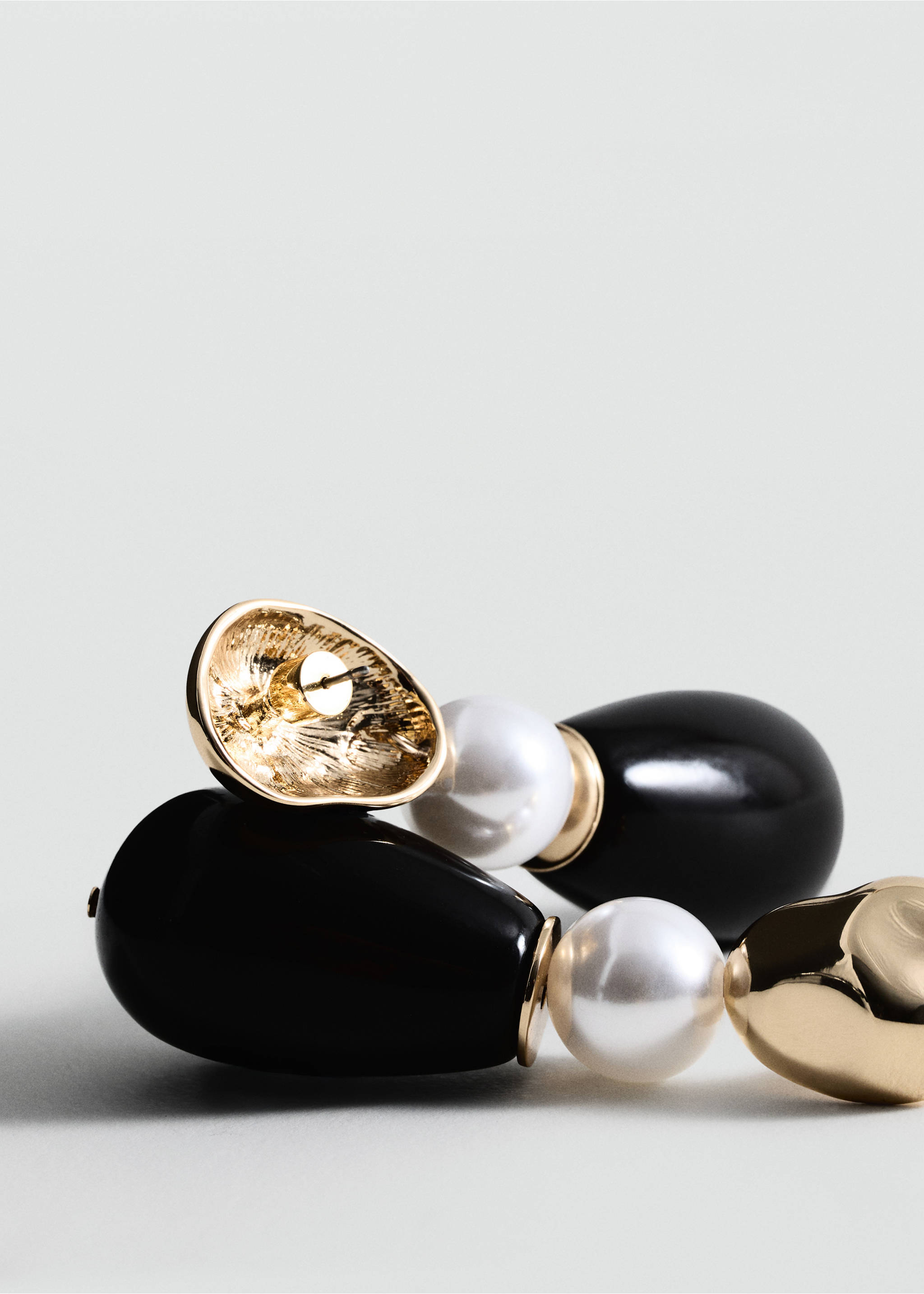 Gold-tone drop earrings with white faux pearls and black teardrop beads., Gold. Ref: 27052928-00.