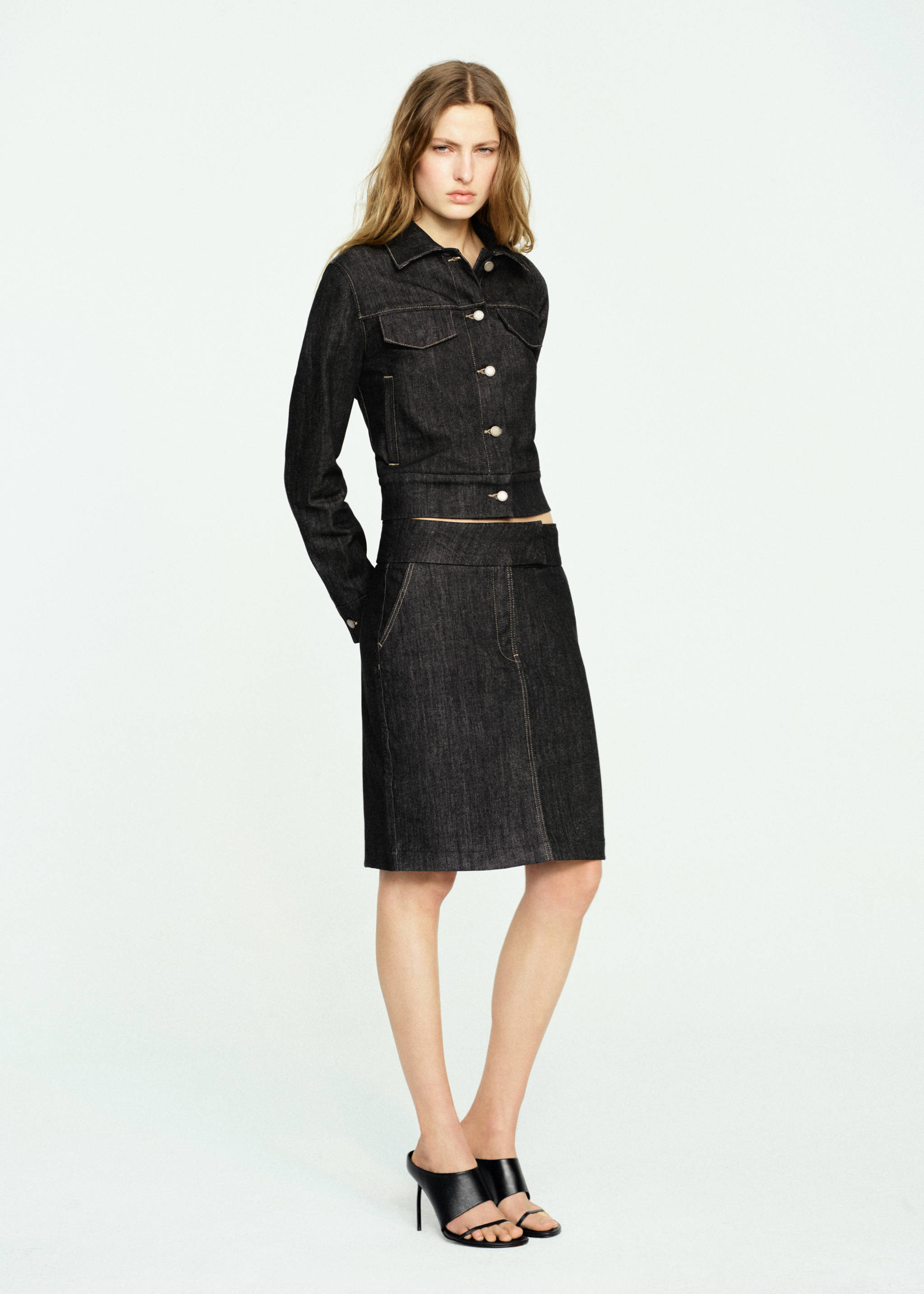 Falda midi vaquera - Plano general, Negro. Ref: 27053319-00.