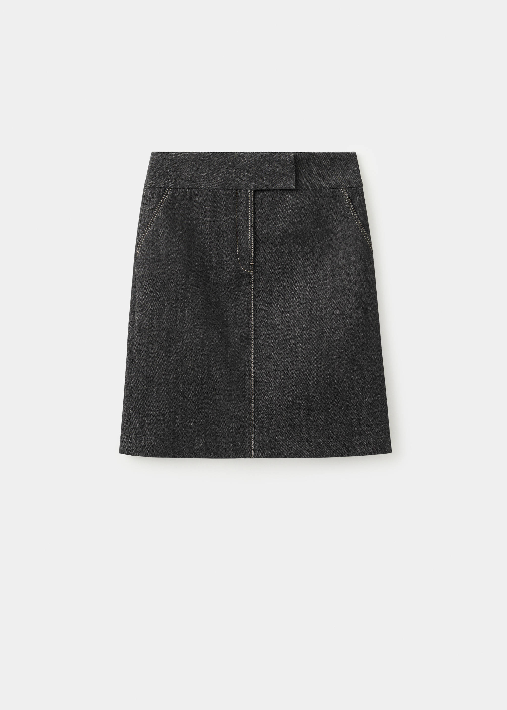 Minifalda vaquera en gris oscuro con cintura ajustada y costuras en contraste.