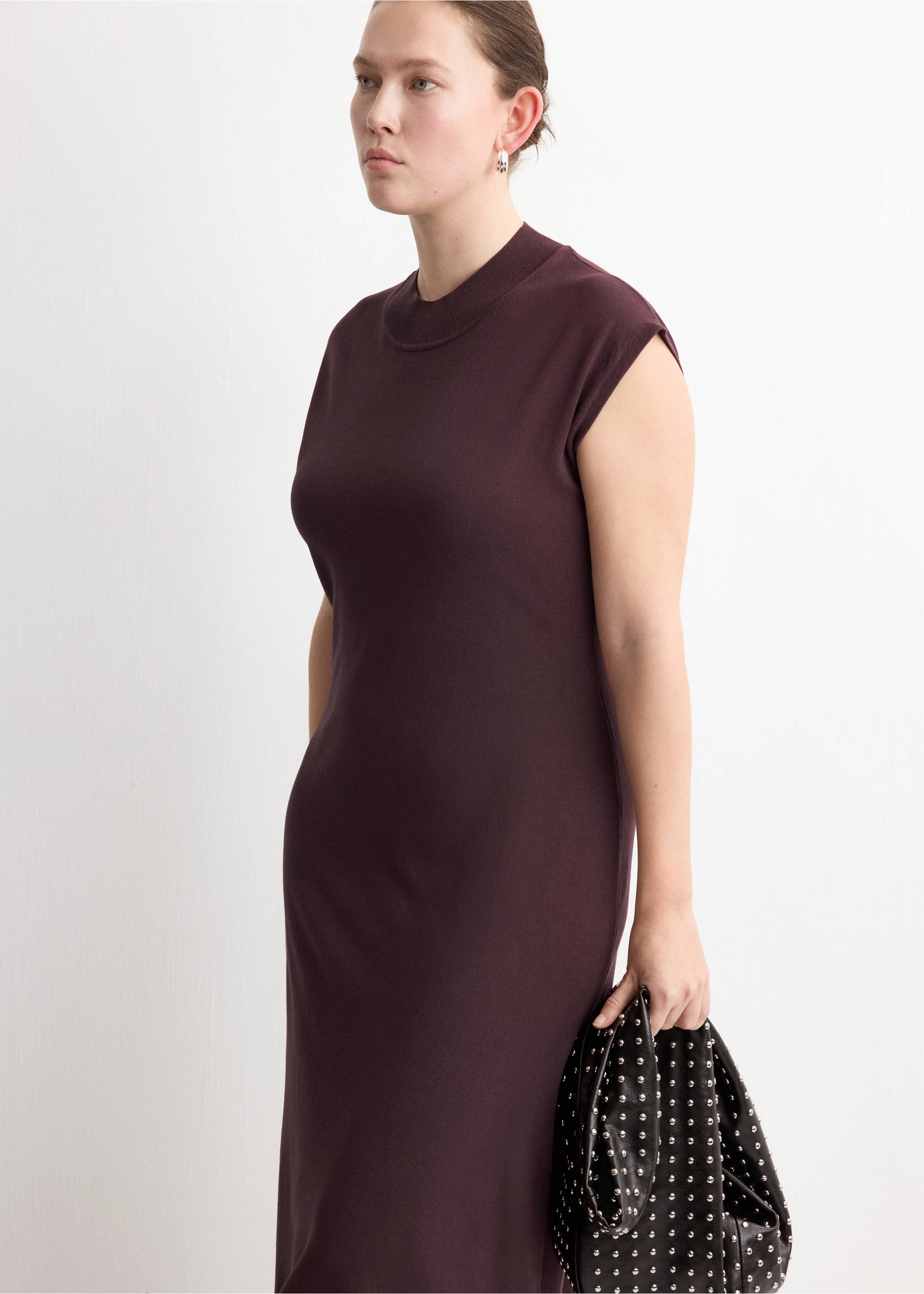 Burgundy knitted midi dress with a high neckline and sleeveless design., Chocolate. Ref: 27054084-00.