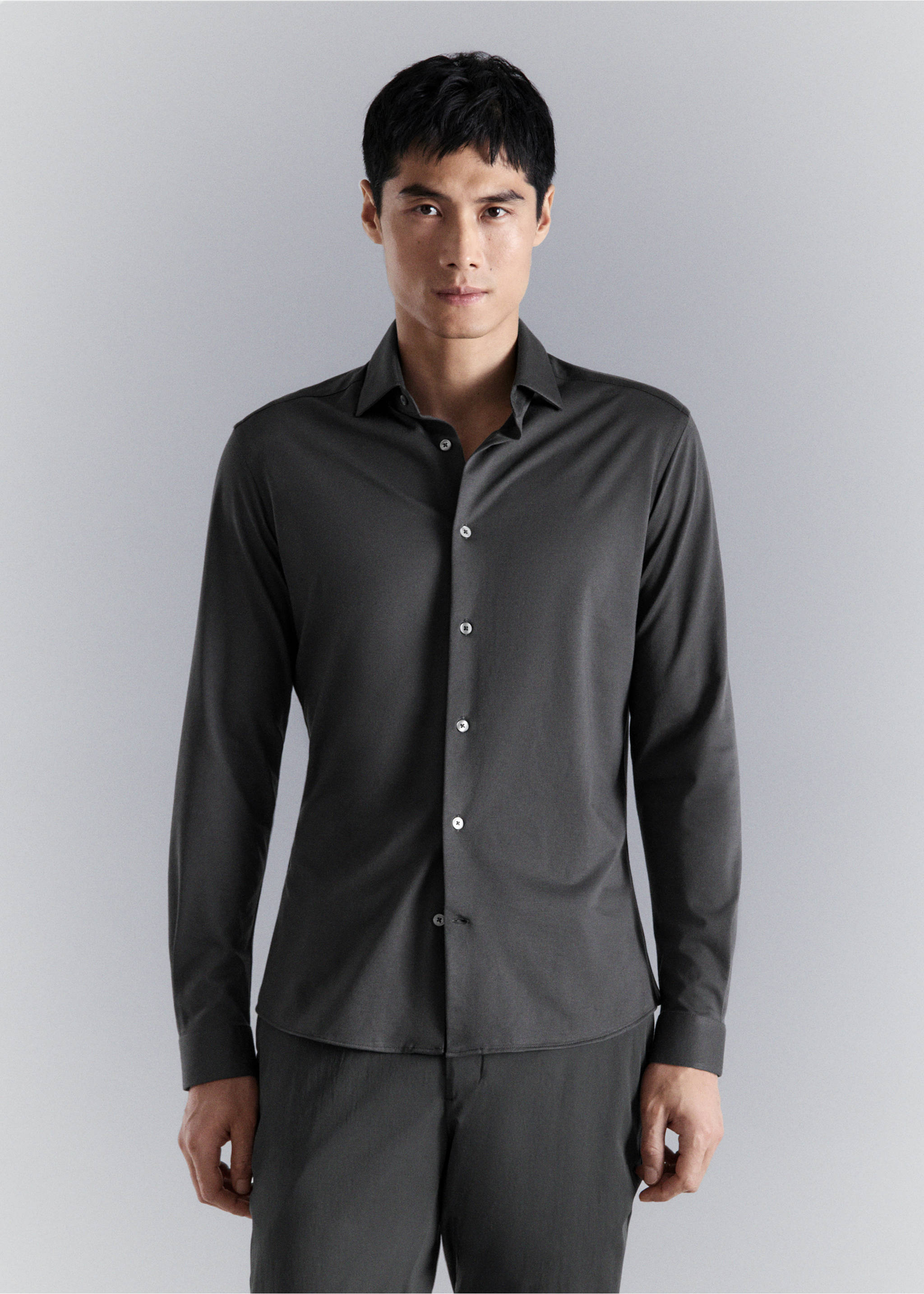 Dark grey long-sleeved shirt with a classic collar and front buttons., Charcoal. Ref: 27054422-00.