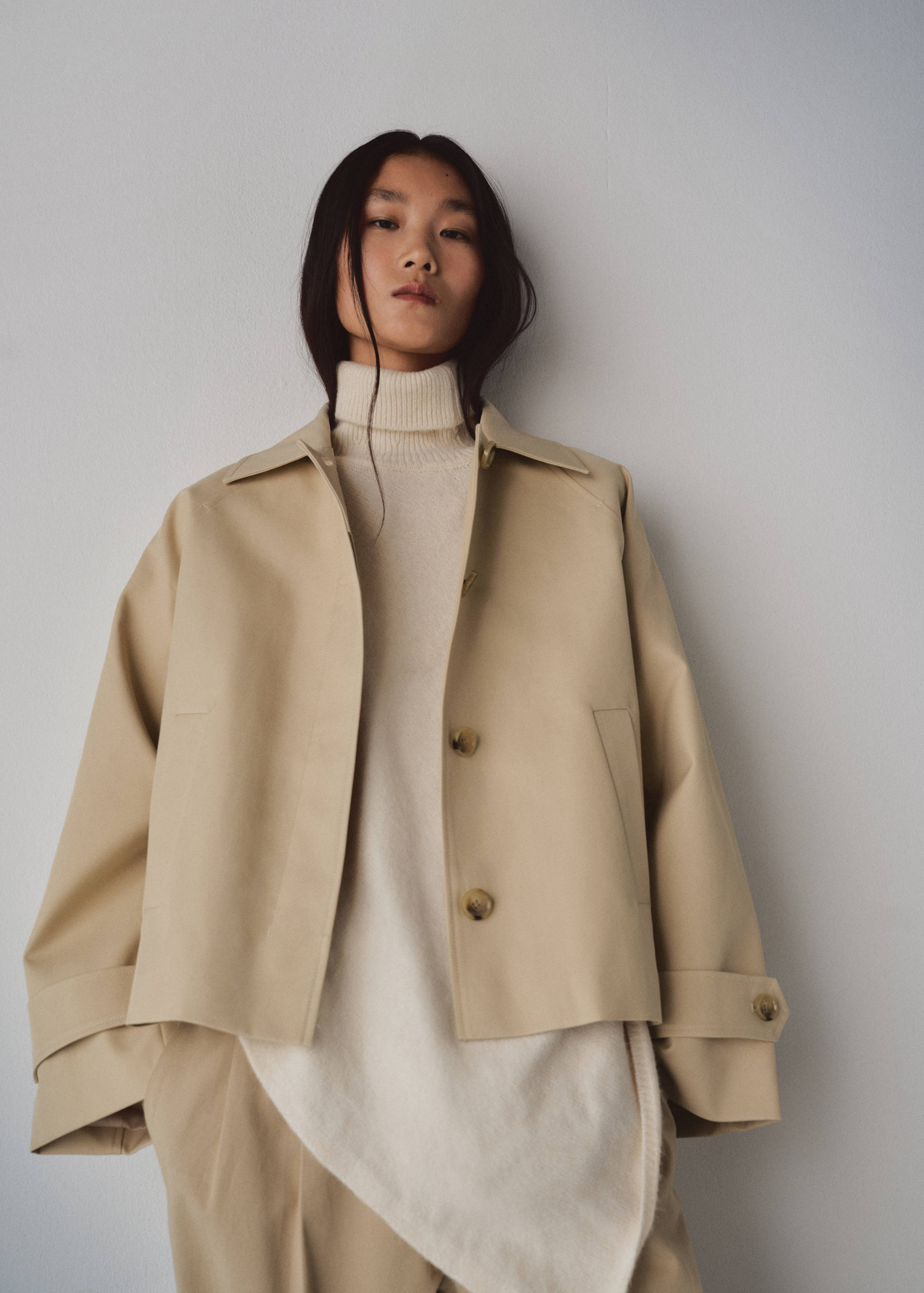 Oversized short trench - Medium plane