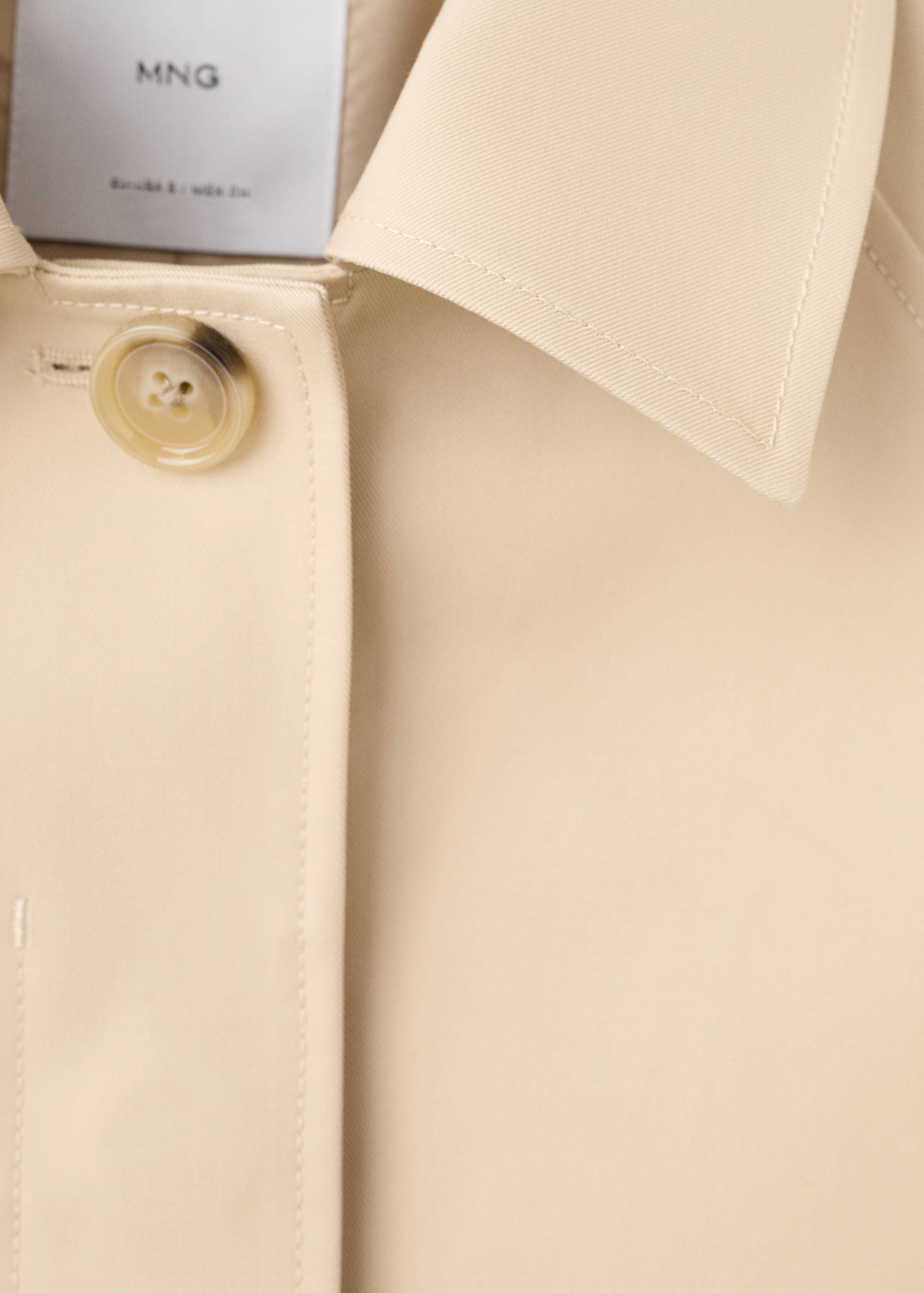 Oversized short trench - Details of the article 8