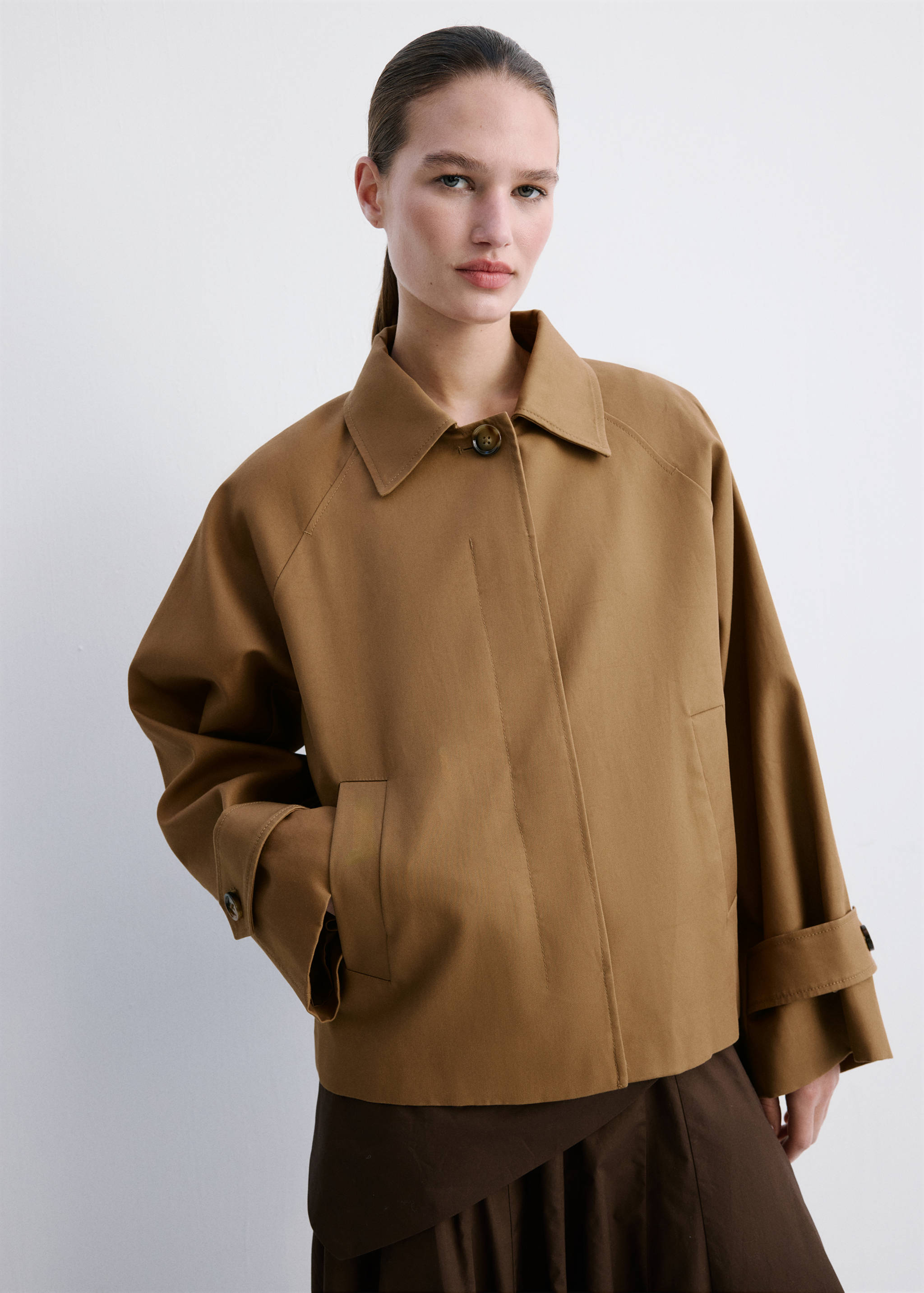 Oversized short trench - Medium plane