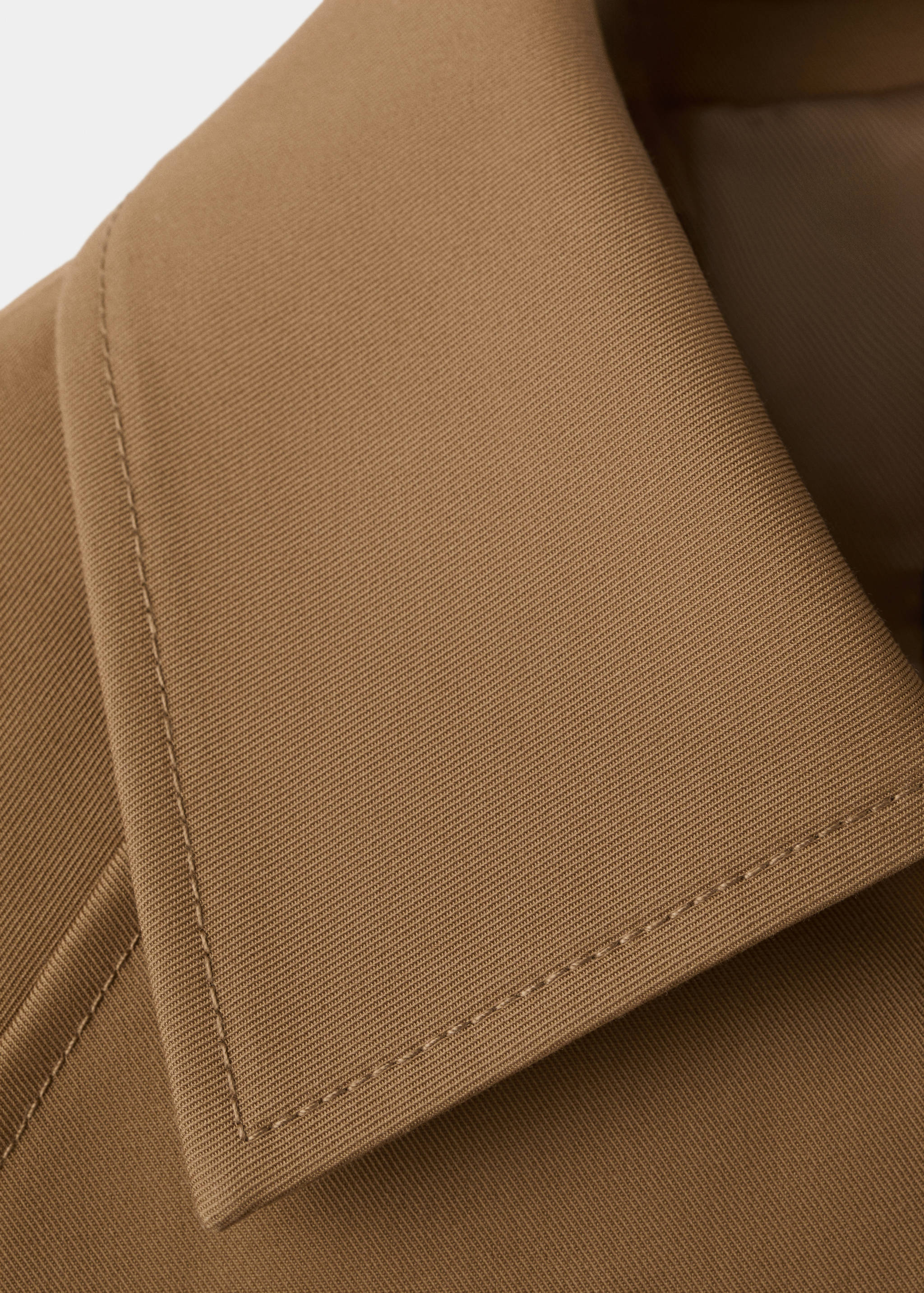 Oversized short trench - Details of the article 8