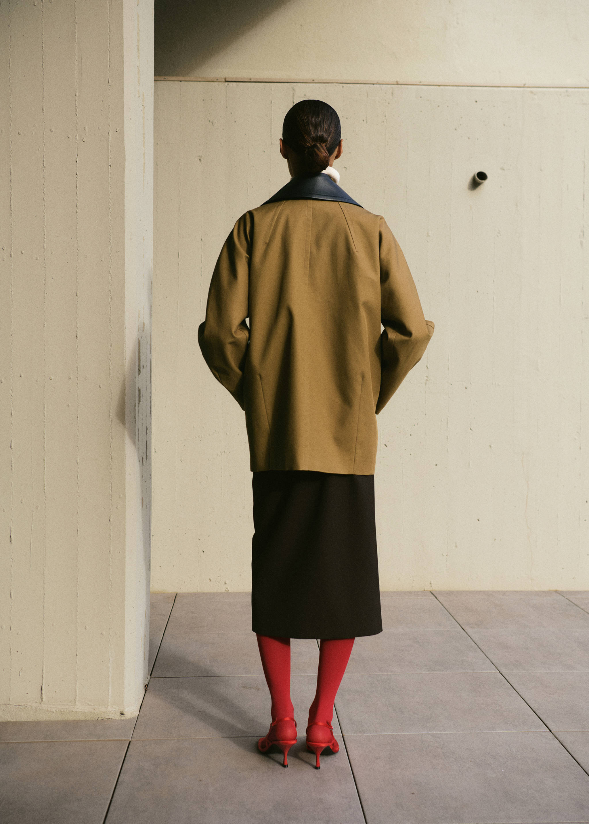 Faux leather effect trench coat - Reverse of the article