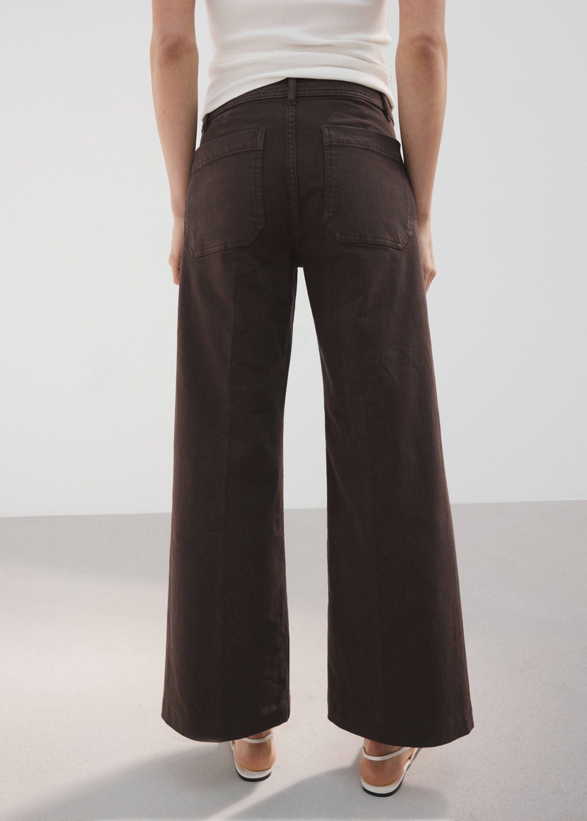 Wide leg jeans with pockets - Reverse of the article