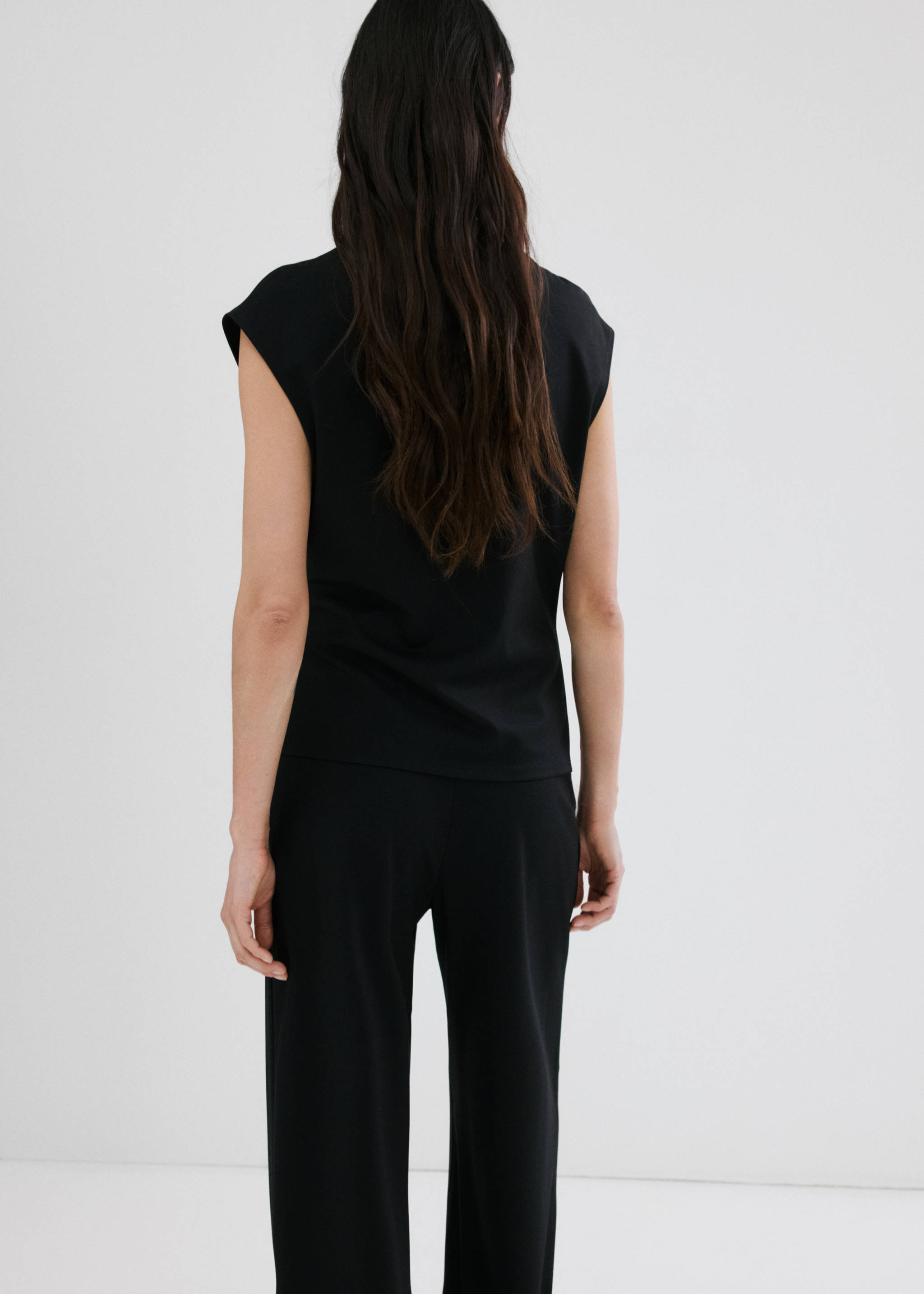 T-shirt with gathered details - Reverse of the article