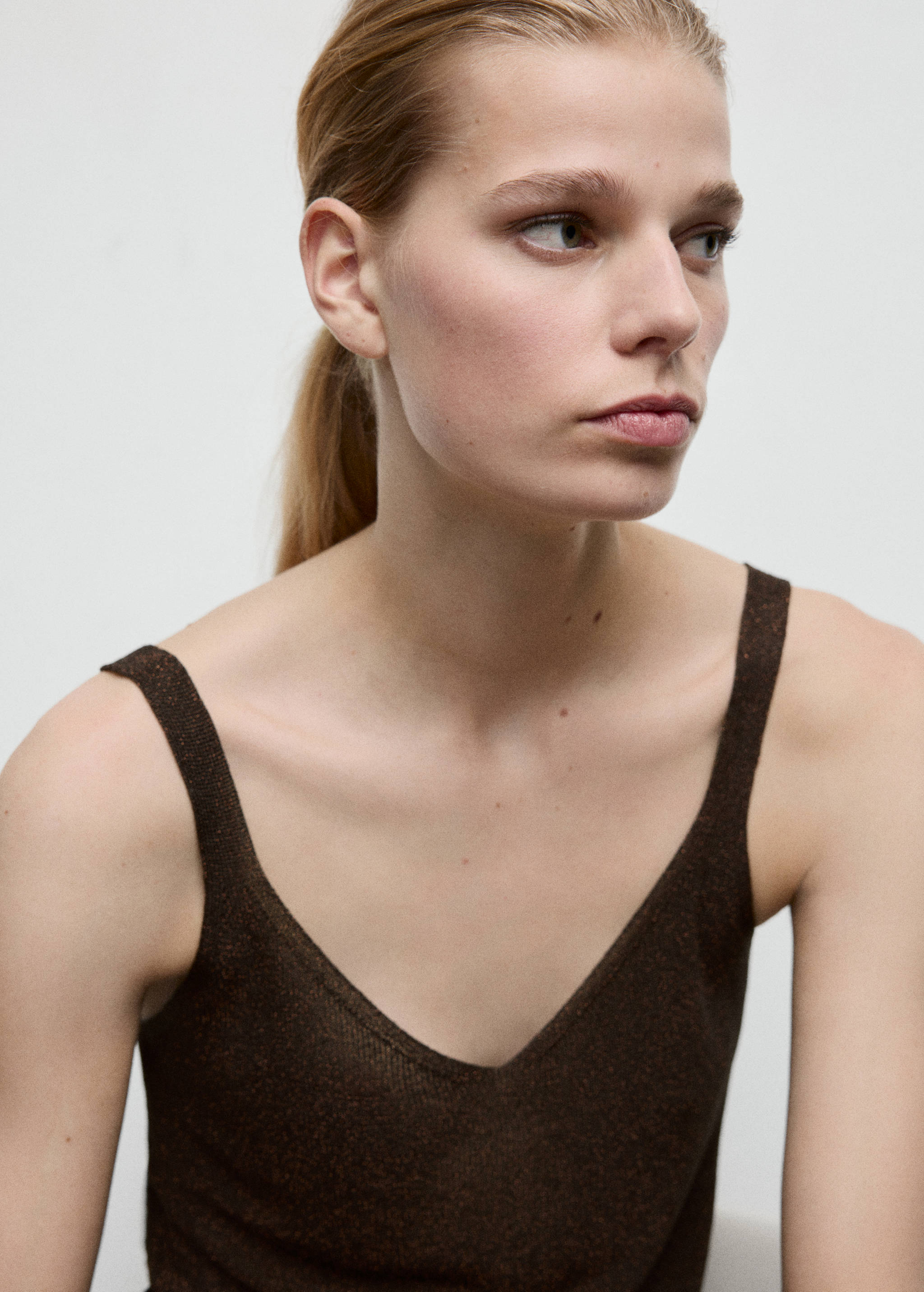 Lurex knitted V-neck top - Details of the article 1