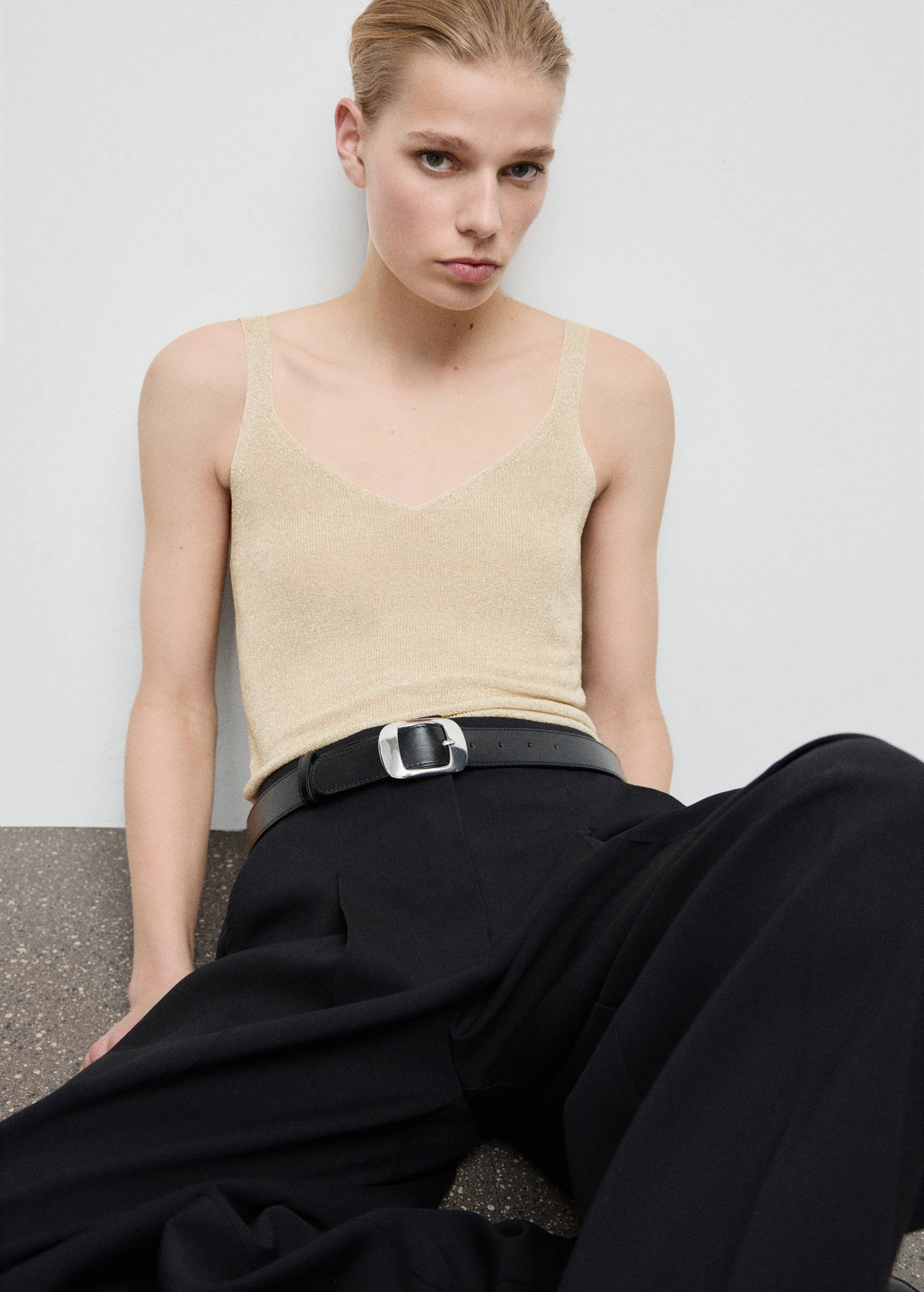 Lurex knitted V-neck top - Details of the article 2