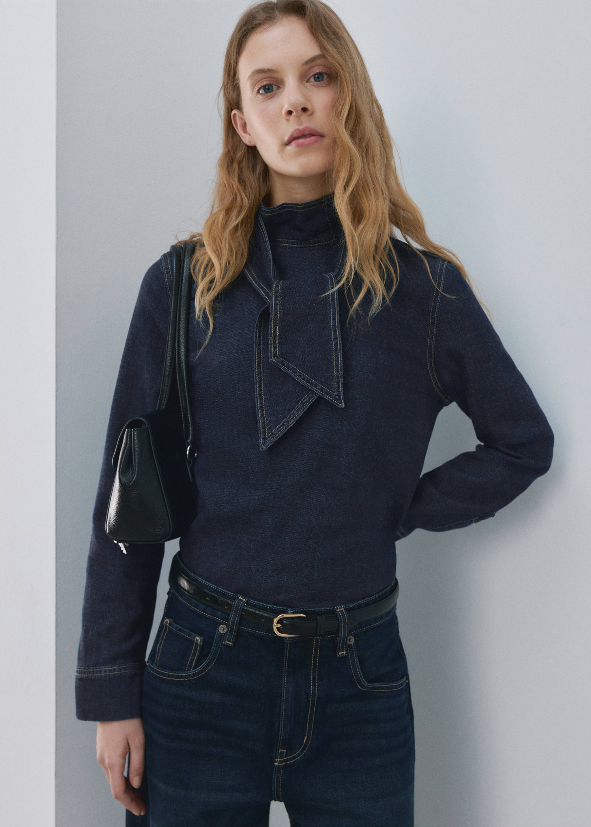 Denim shirt with tie fastening - Medium plane, Dark Blue. Ref: 27073297-00.