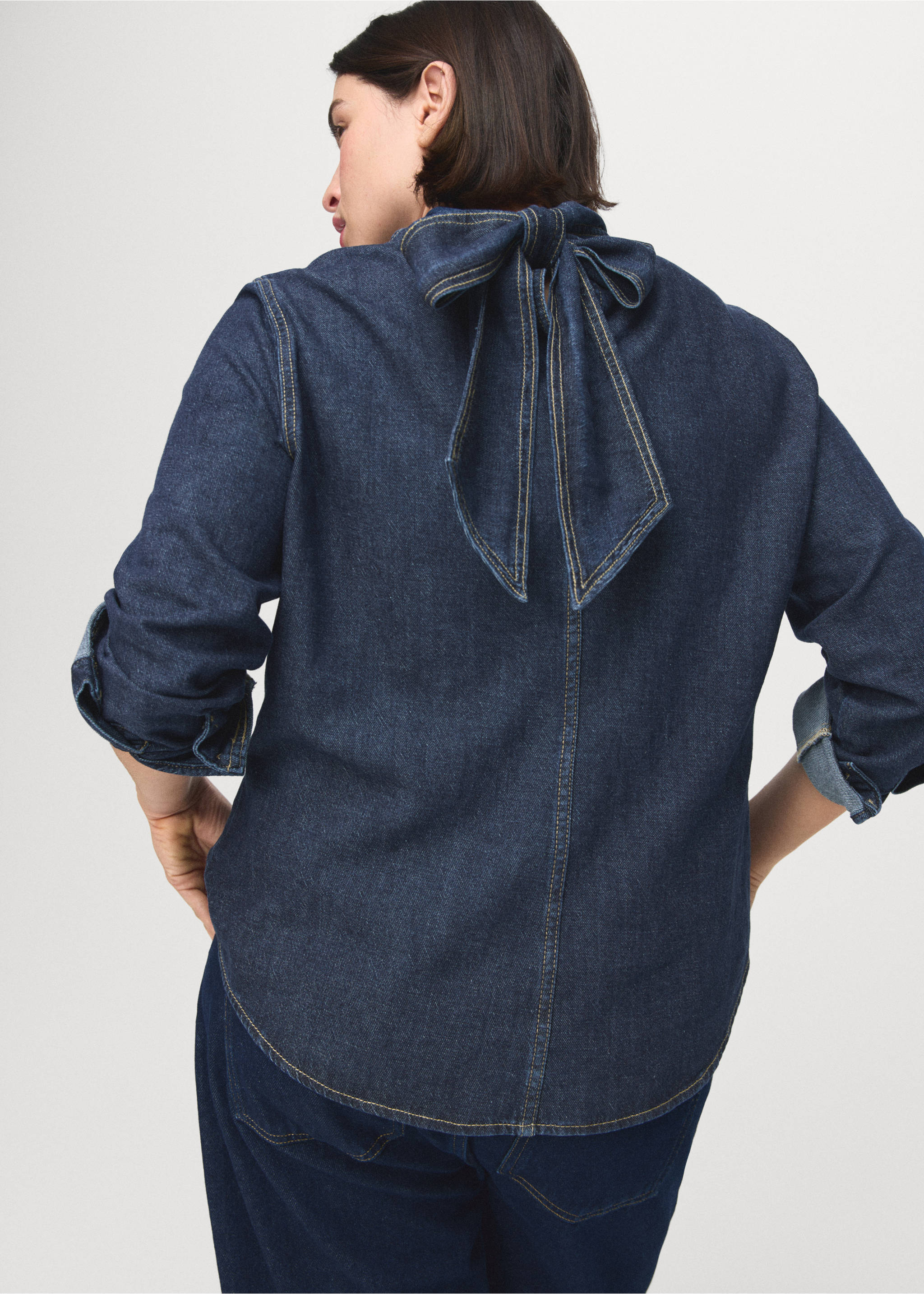 Denim shirt with tie fastening - Details of the article 4, Dark Blue. Ref: 27073297-00.