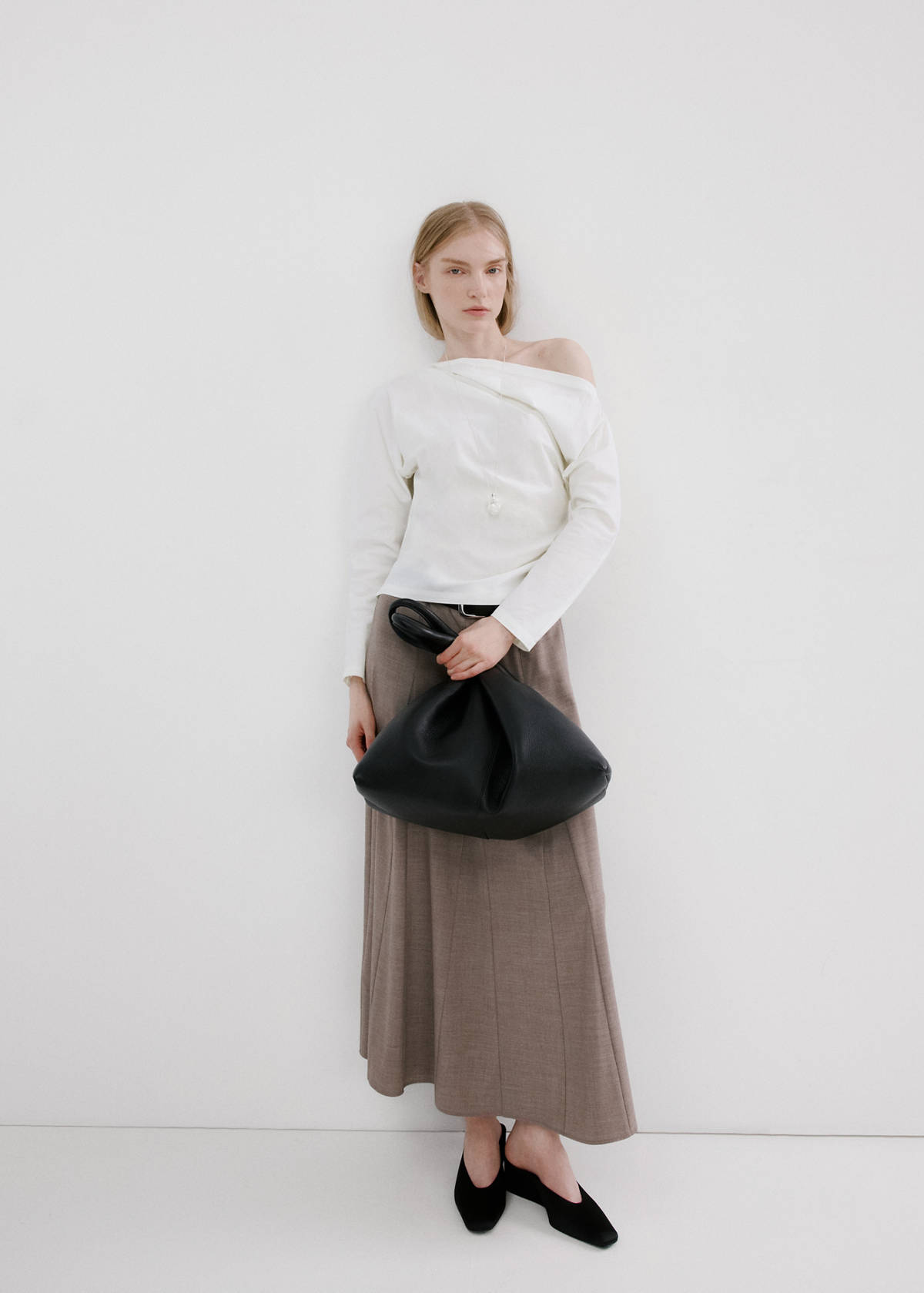 Cotton blouse with asymmetrical collar