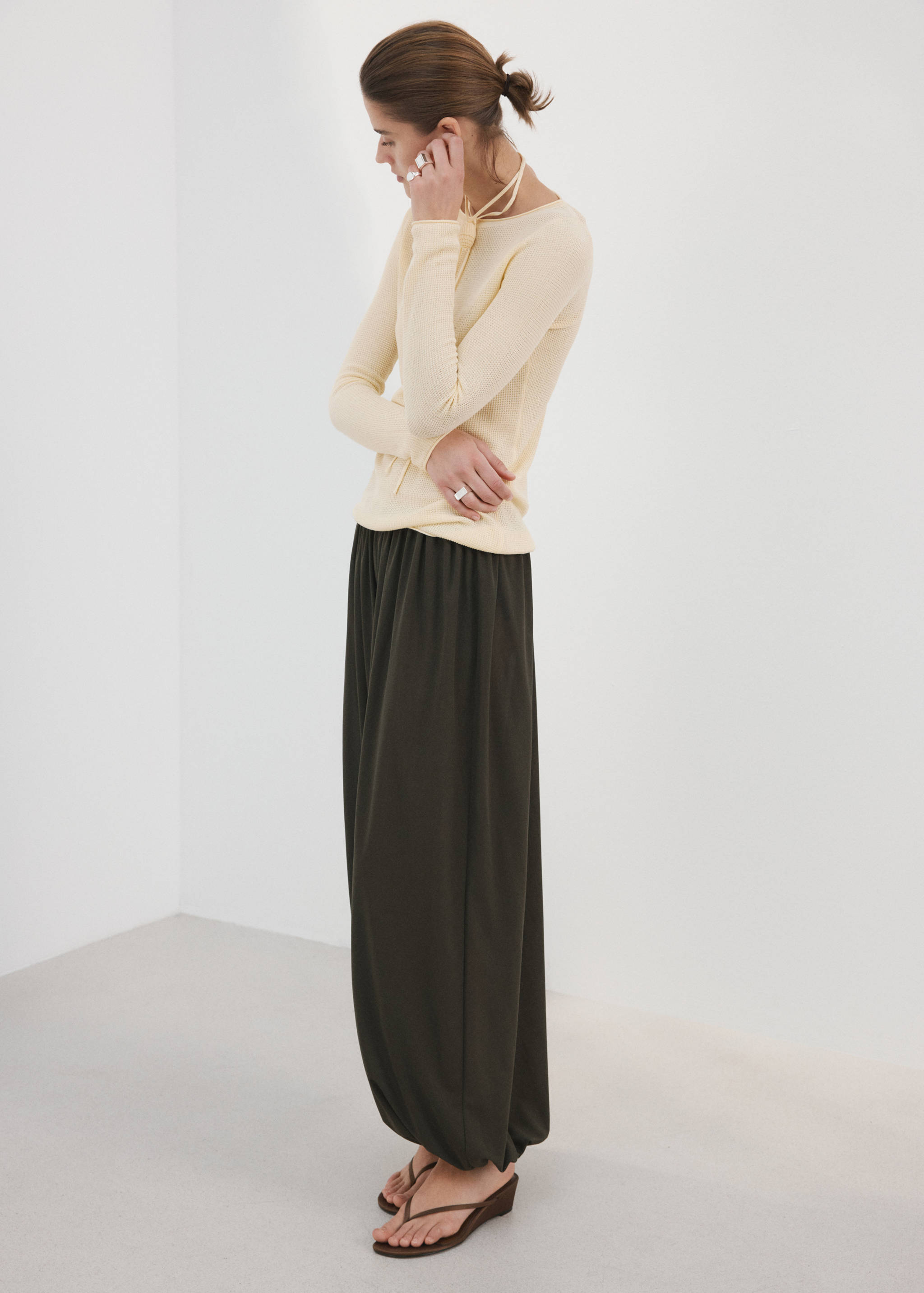 Fine-knit sweater - General plane