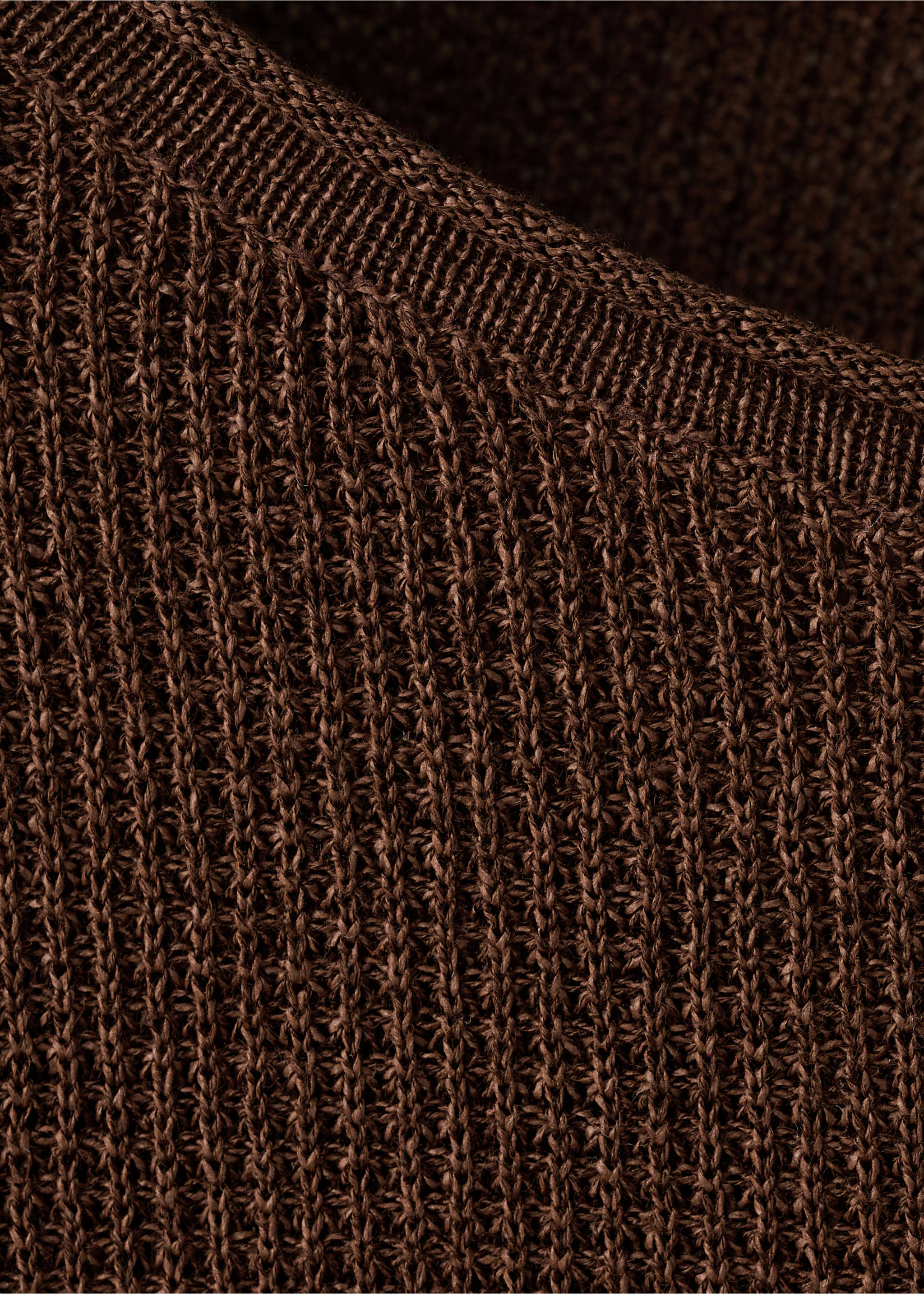 Fine-knit sweater - Details of the article 0, Chocolate. Ref: 27077137-00.