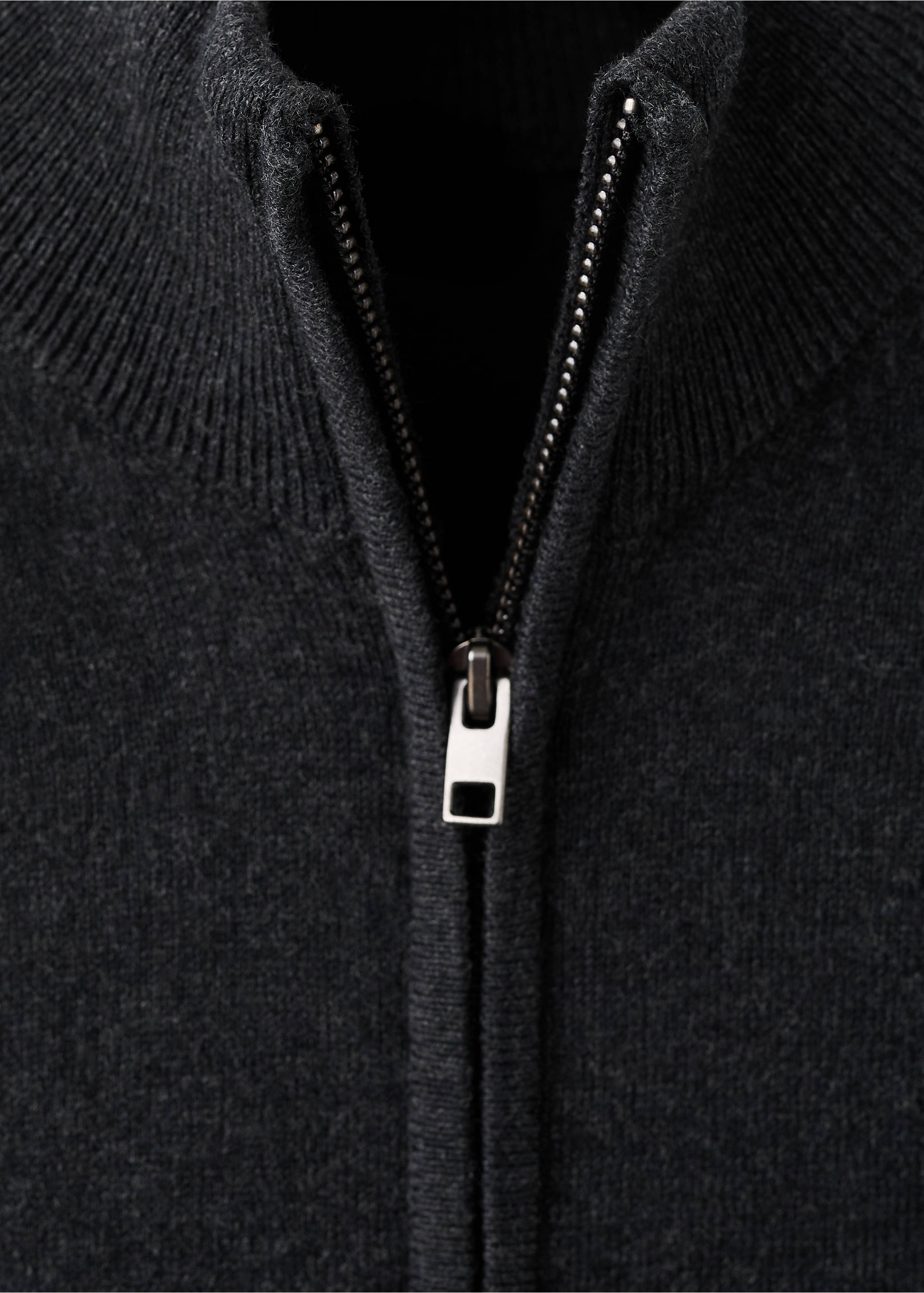Úpletový kardigan na zip - Detail zboží 8, Šedá antracit. Ref: 27081253-00.