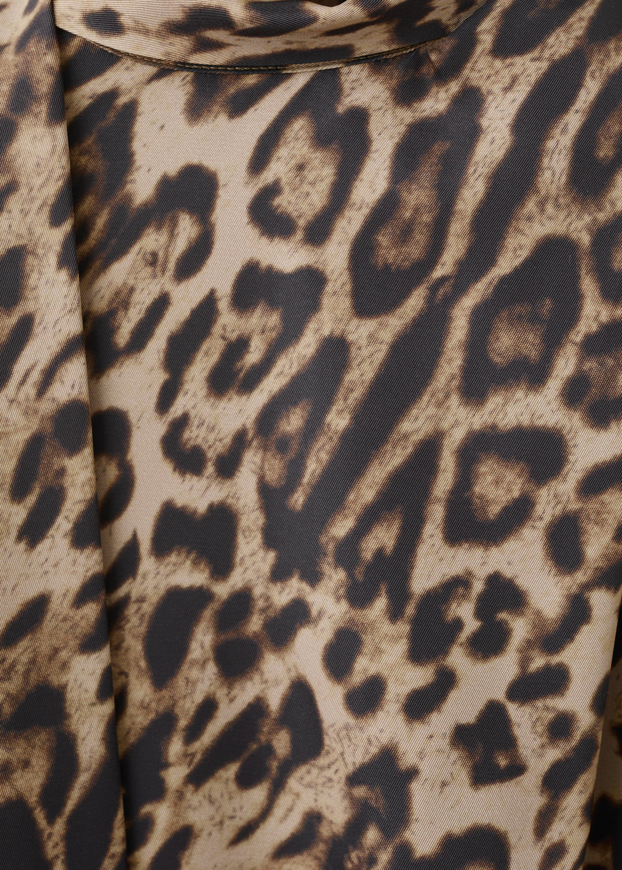 Animal-print blouse with scarf - Details of the article 8