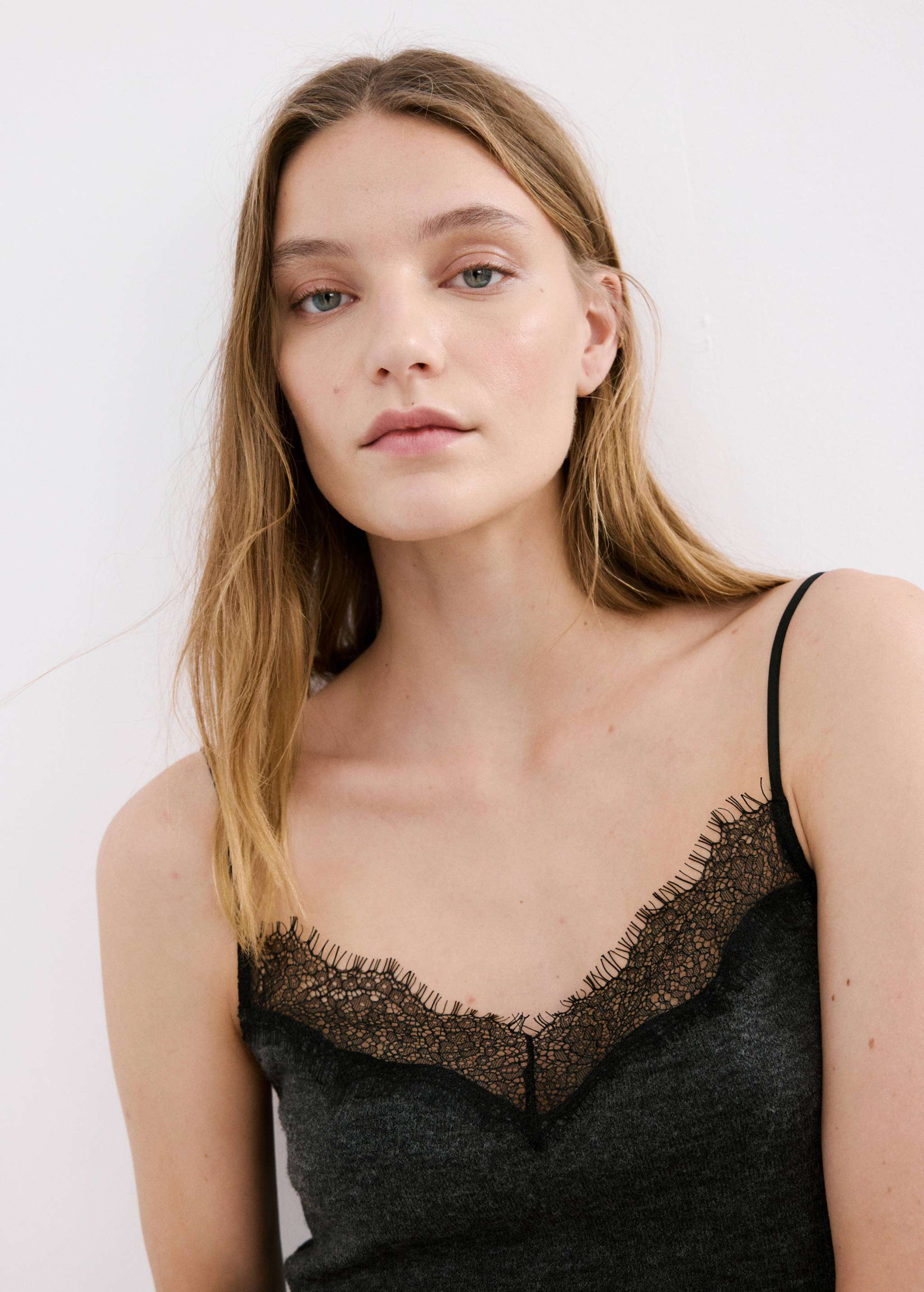 Top with lace neck - Details of the article 1