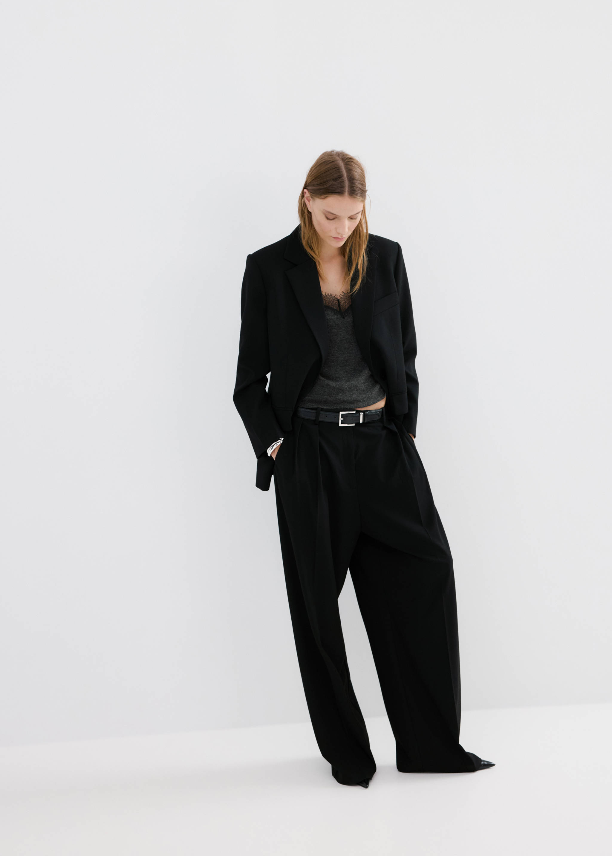 Top with lace neck - Details of the article 3