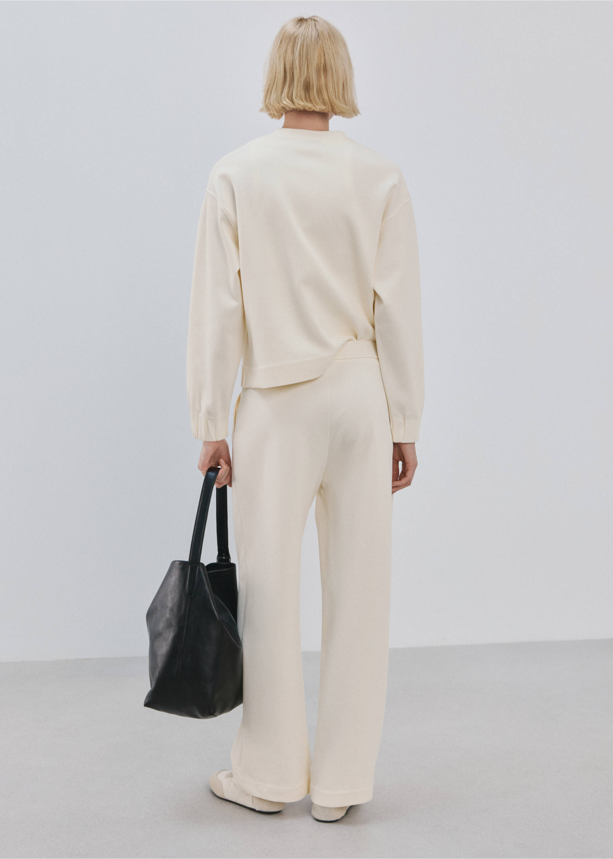 Back view of a cream sweatshirt with long sleeves., Ecru. Ref: 27083315-00.