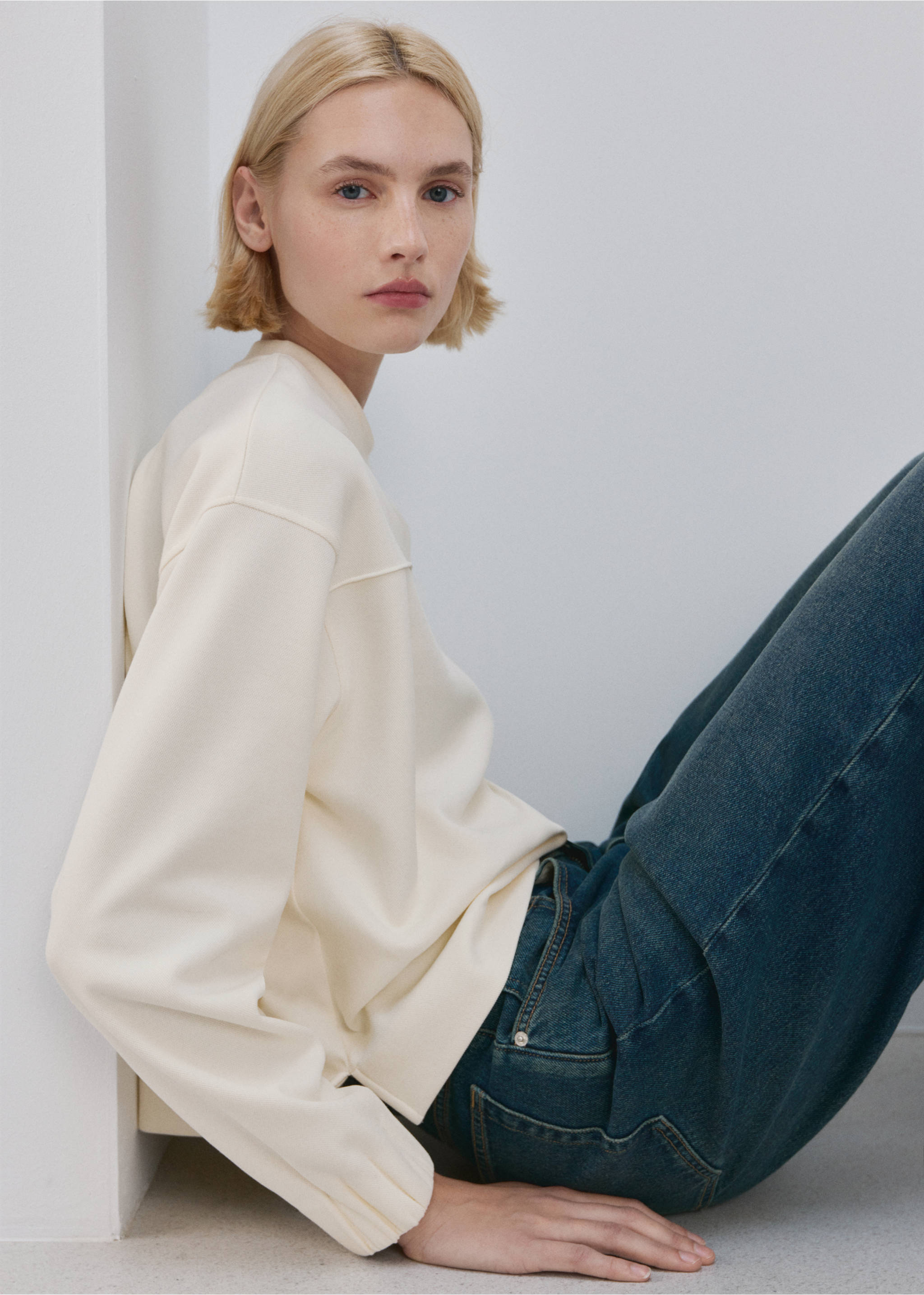 Cream sweatshirt with round neck, dropped shoulders and gathered cuffs., Ecru. Ref: 27083315-00.