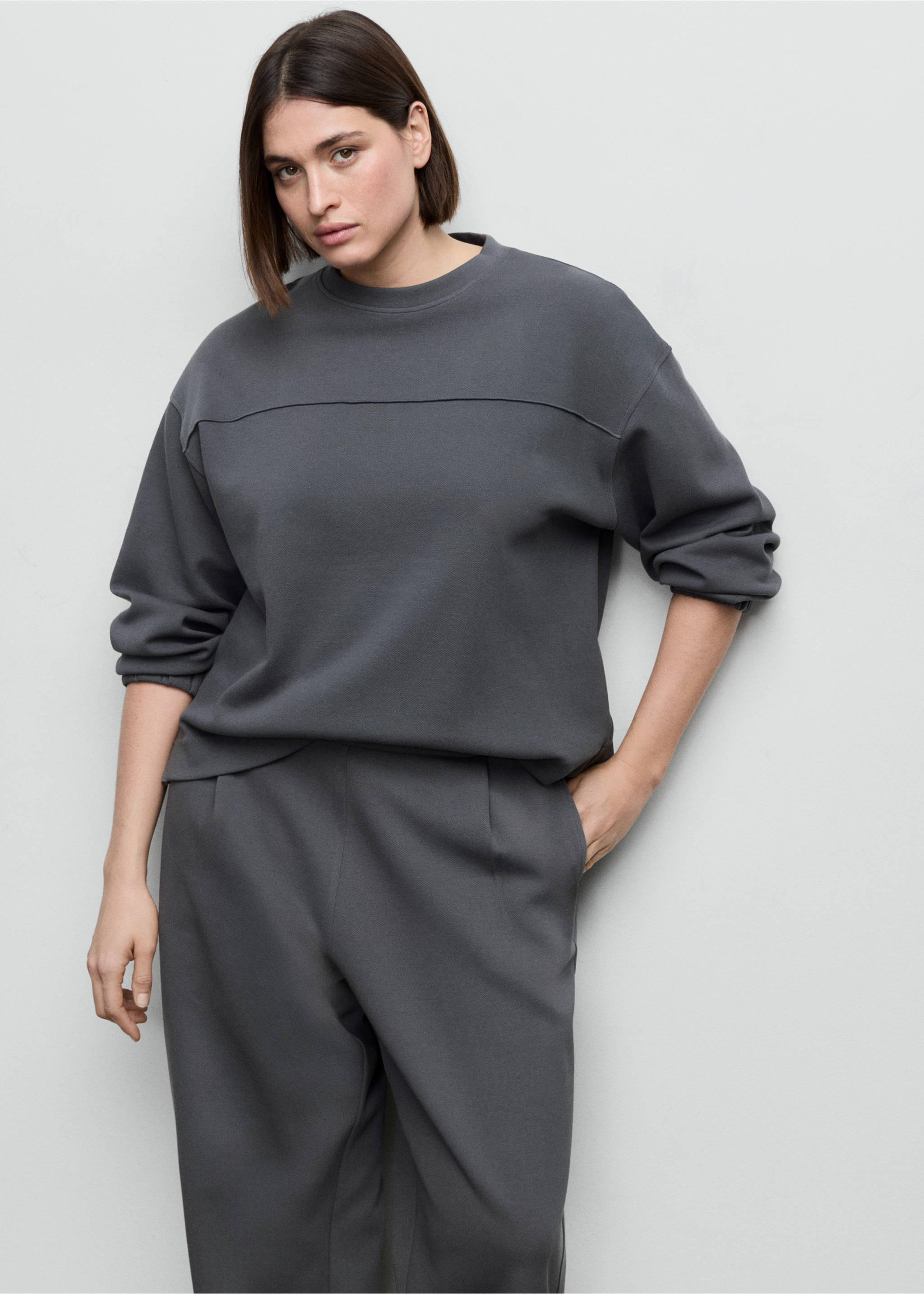 Dark grey relaxed-fit sweatshirt with long sleeves and horizontal chest seam., Blue. Ref: 27083315-00.