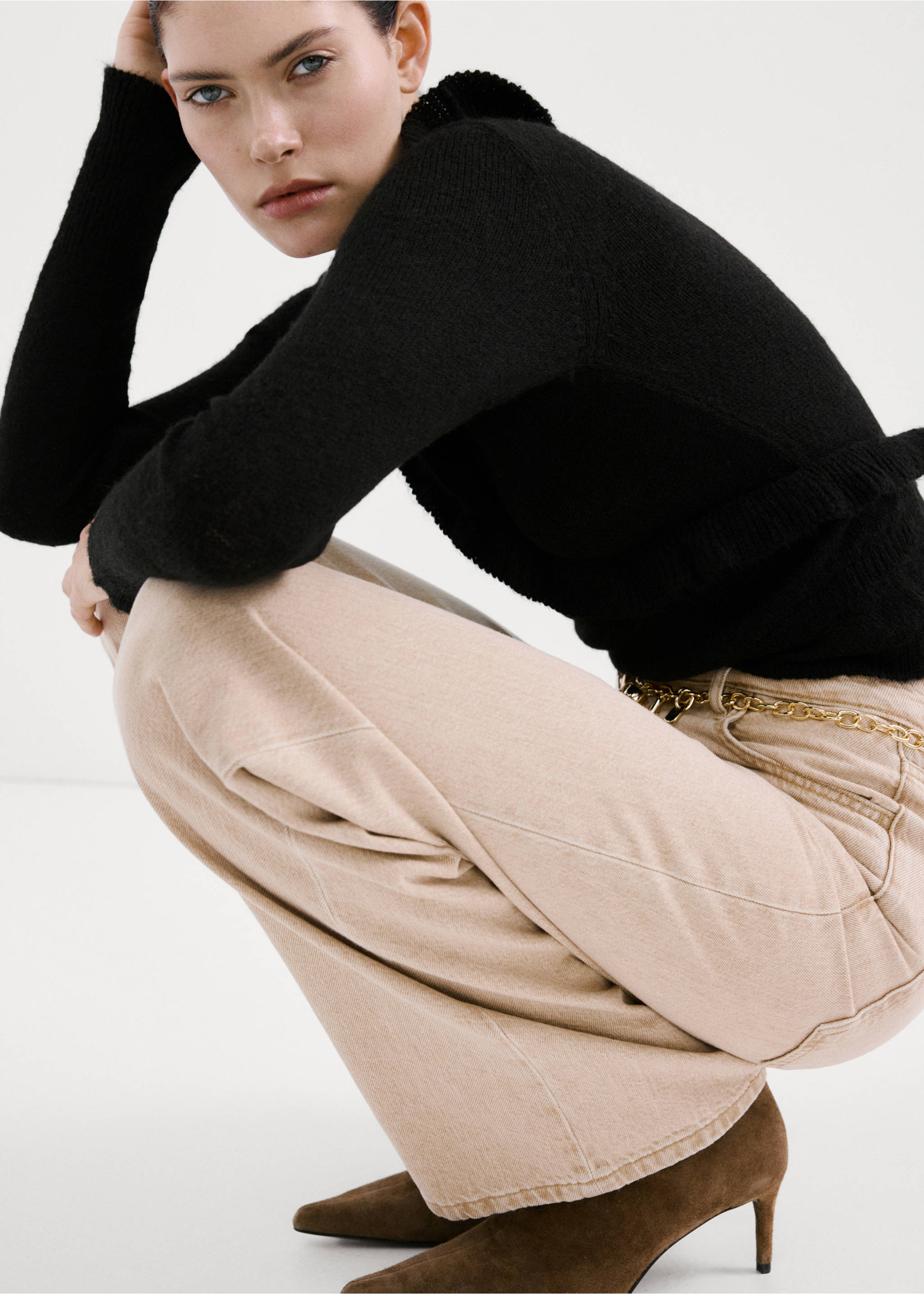 Black knitted cardigan with ruffled trim and long sleeves., Charcoal. Ref: 27084097-00.