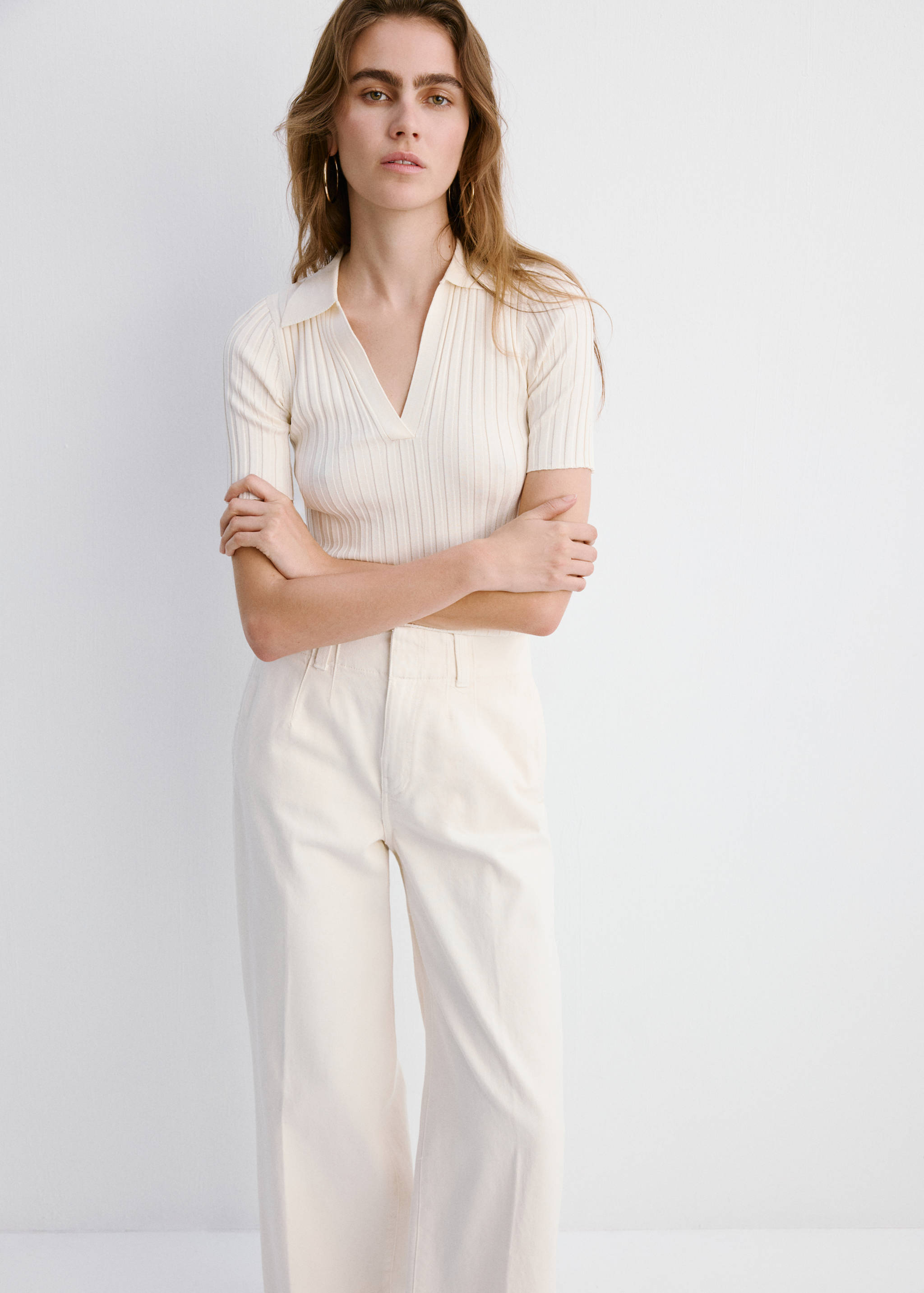 Wide leg mid-rise jeans - Details of the article 1