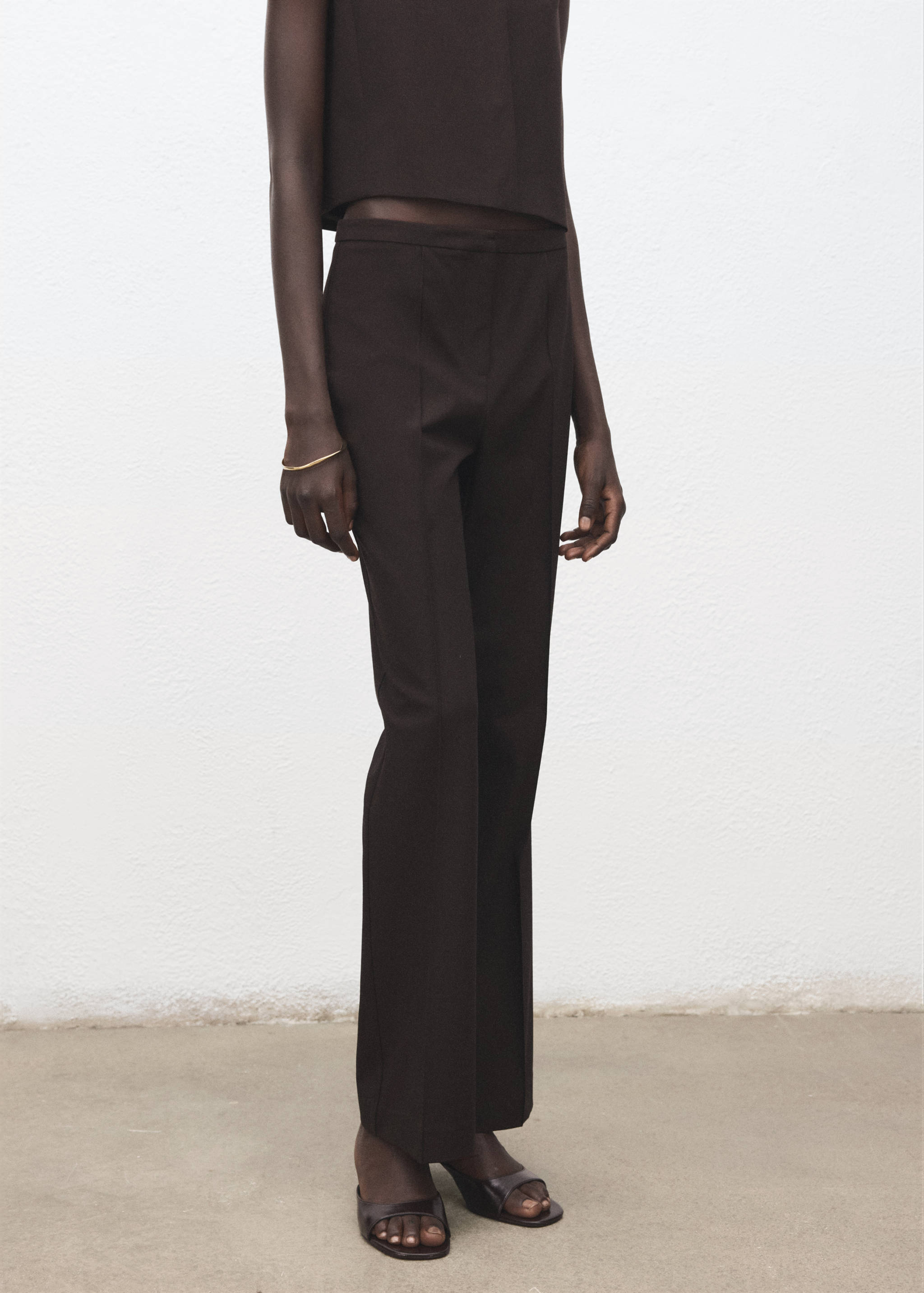 Pantalon flare taille haute - Plan moyen