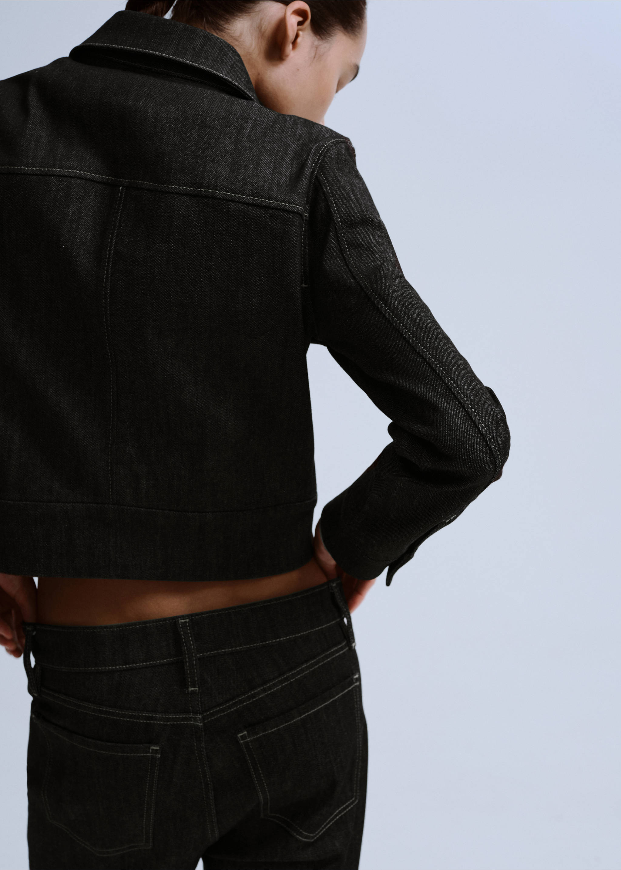 Mid-rise flared jeans - Details of the article 3, Black. Ref: 27093318-00.