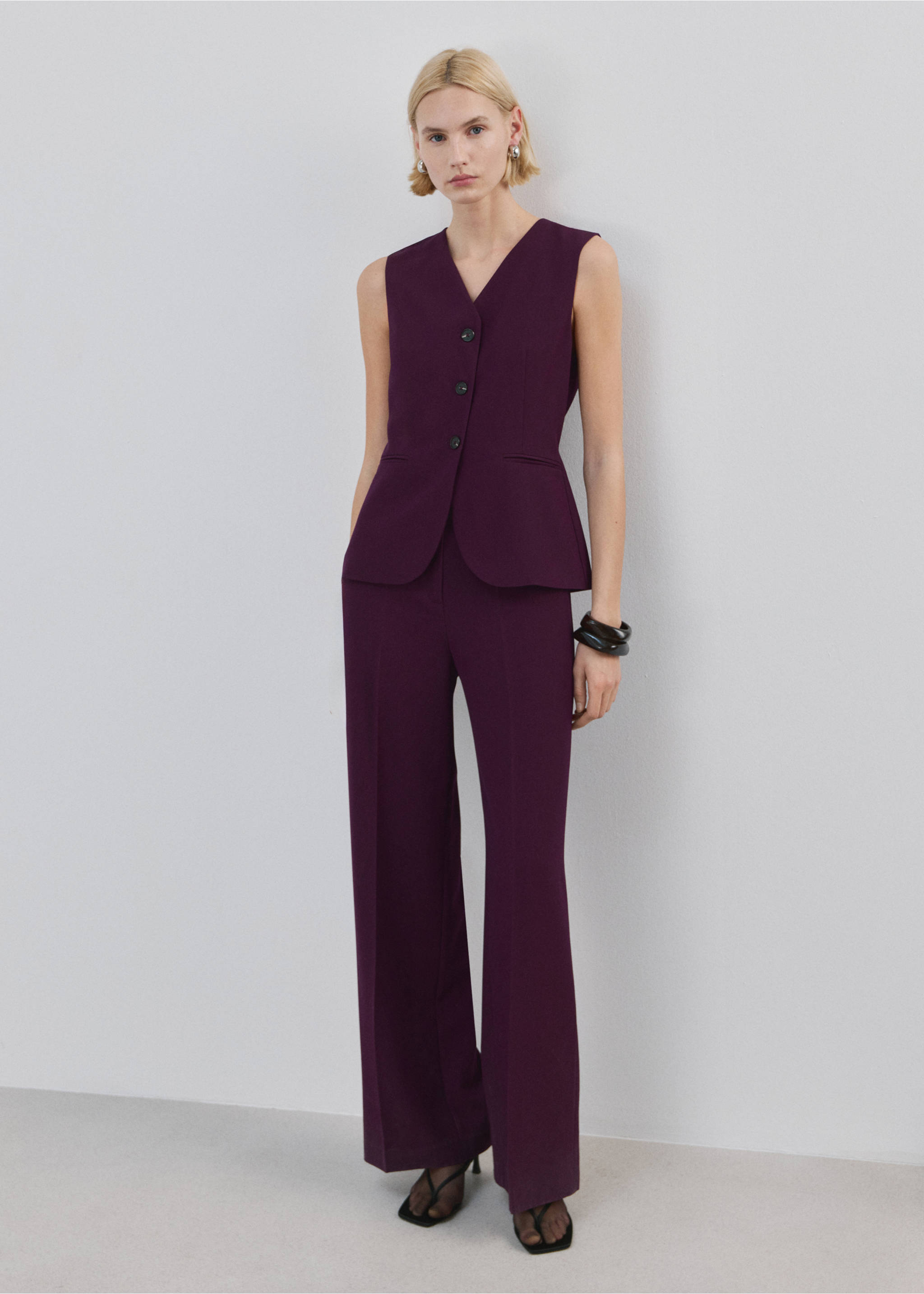 Dark plum purple sleeveless vest and matching wide-leg trousers., Plum. Ref: 27094084-00.