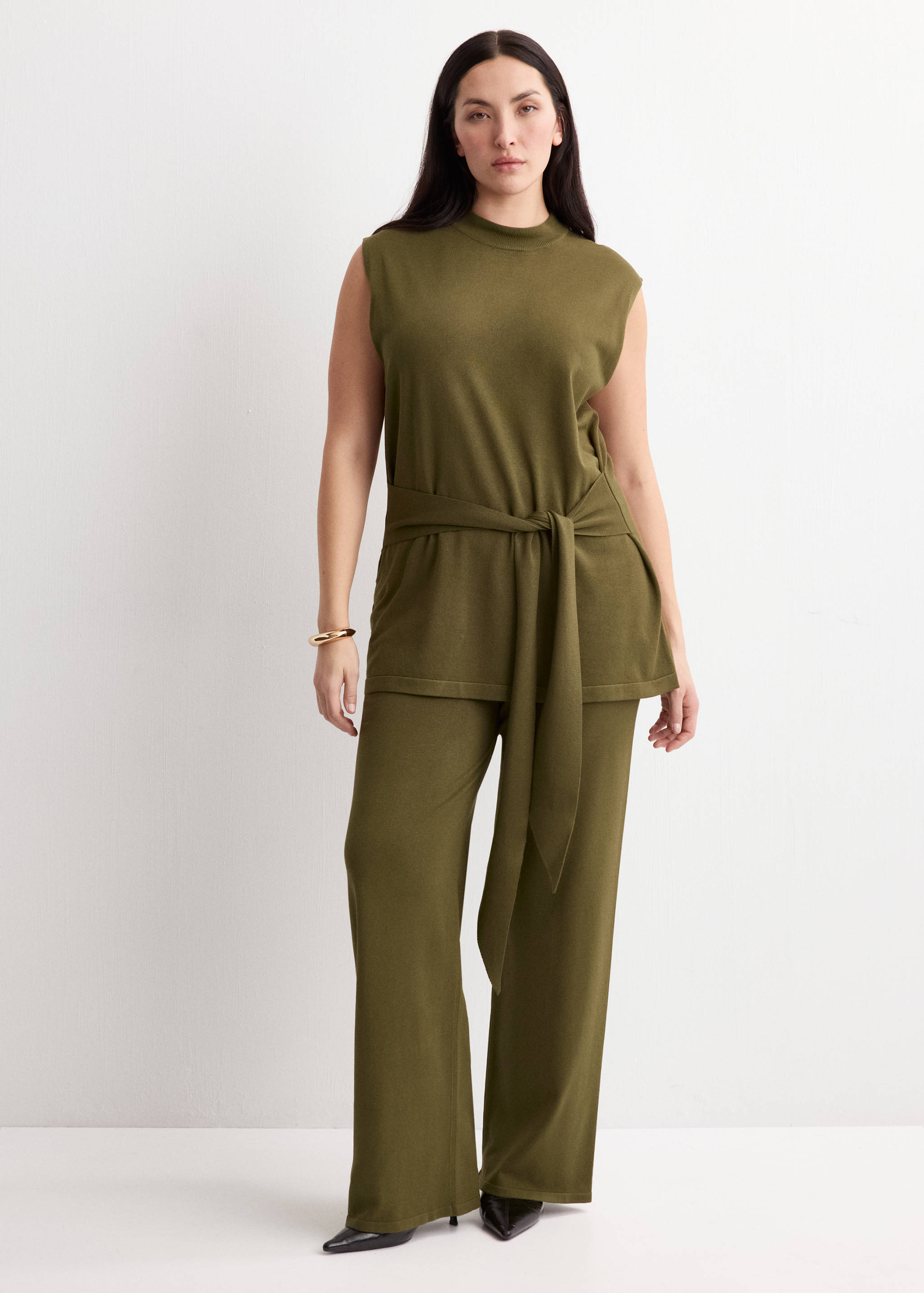 Belted knitted waistcoat - Details of the article 6