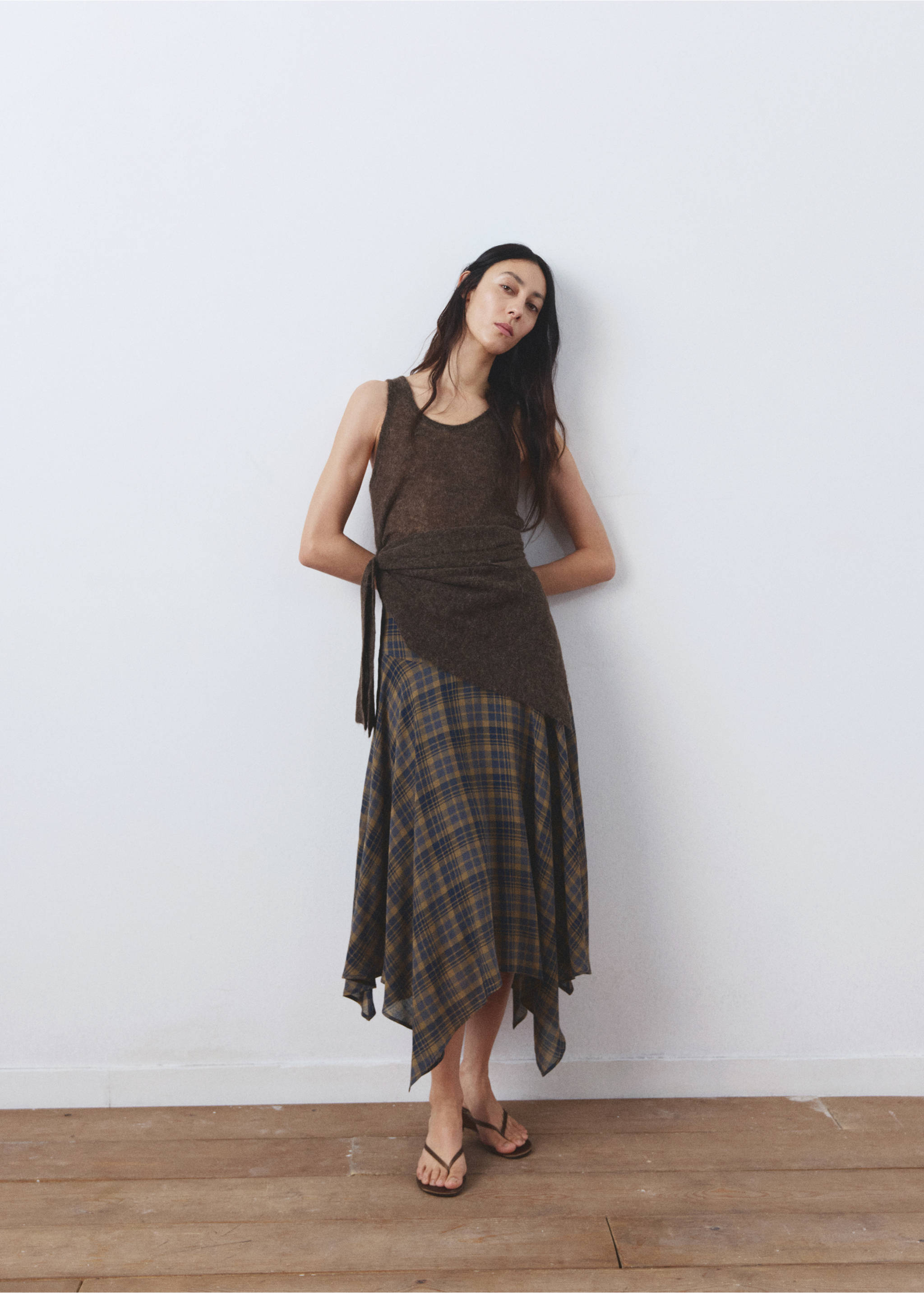 Checked asymmetric skirt - General plane, Brown. Ref: 27096361-00.