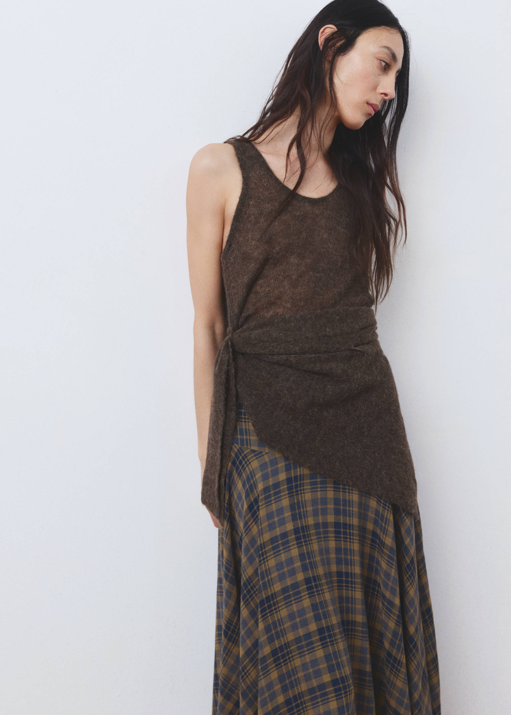 Checked asymmetric skirt - Details of the article 1