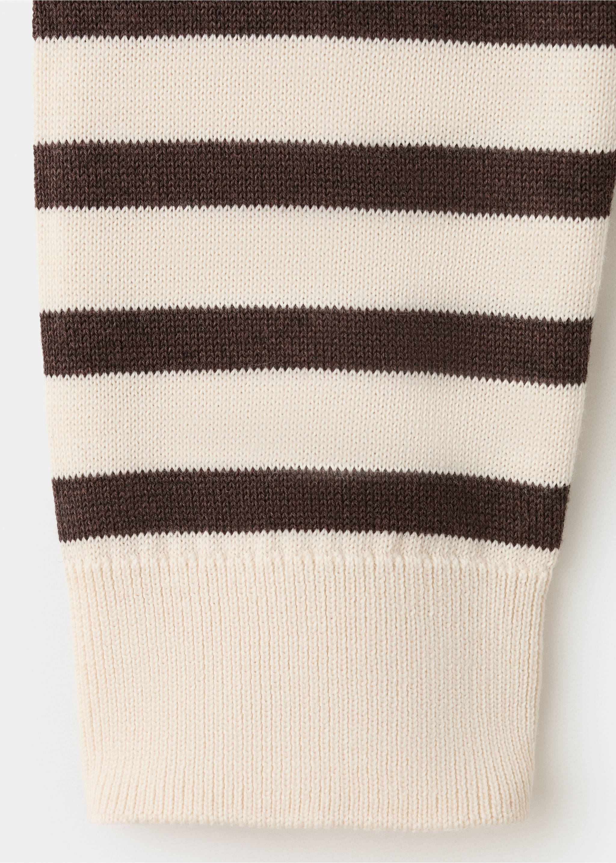 Strickcardigan mit Streifenmuster - Detail des Artikels 0, Schokolade. Ref: 27097145-00.