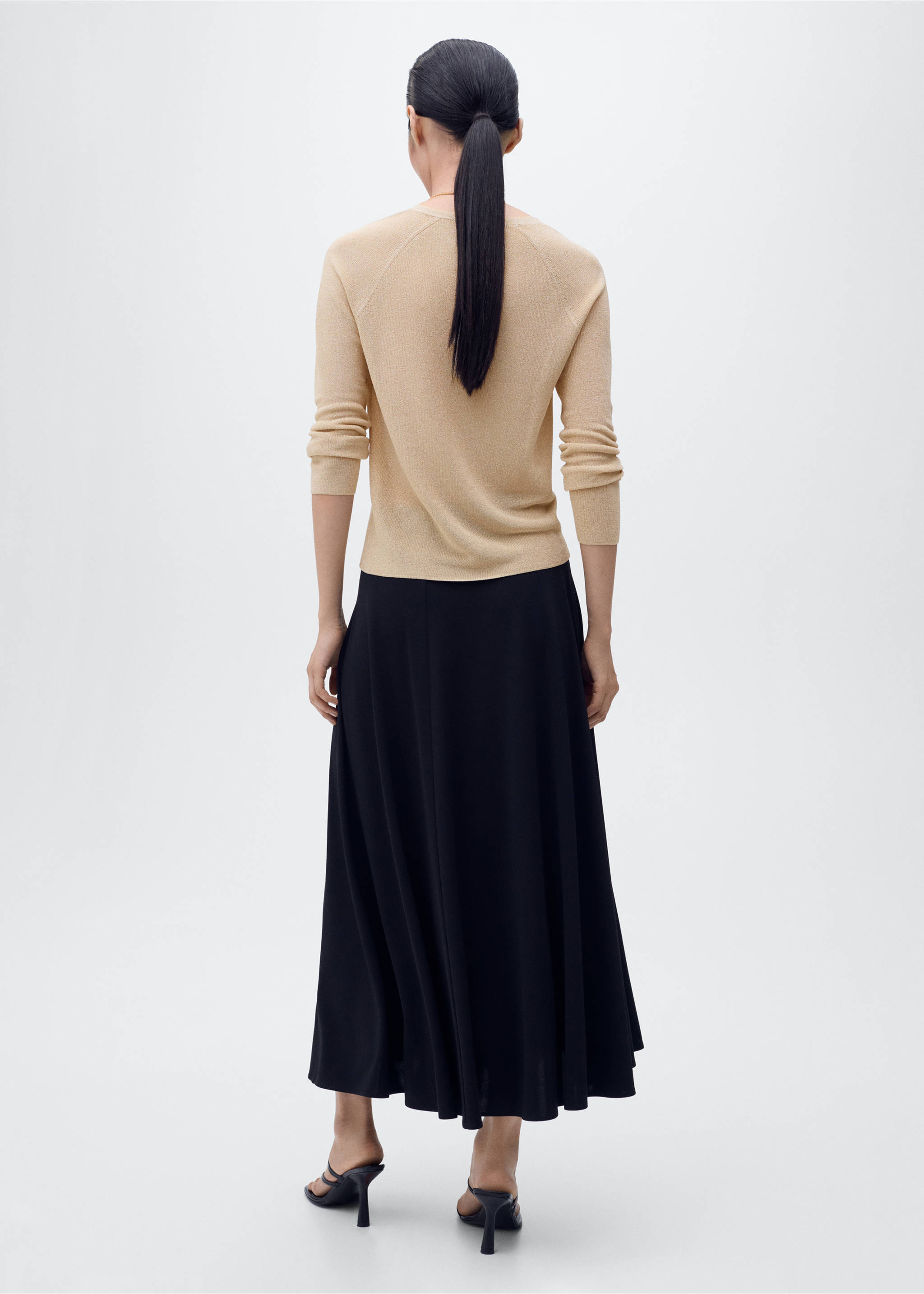 V-neck lurex sweater - Reverse of the article, Gold. Ref: 27911287-00.