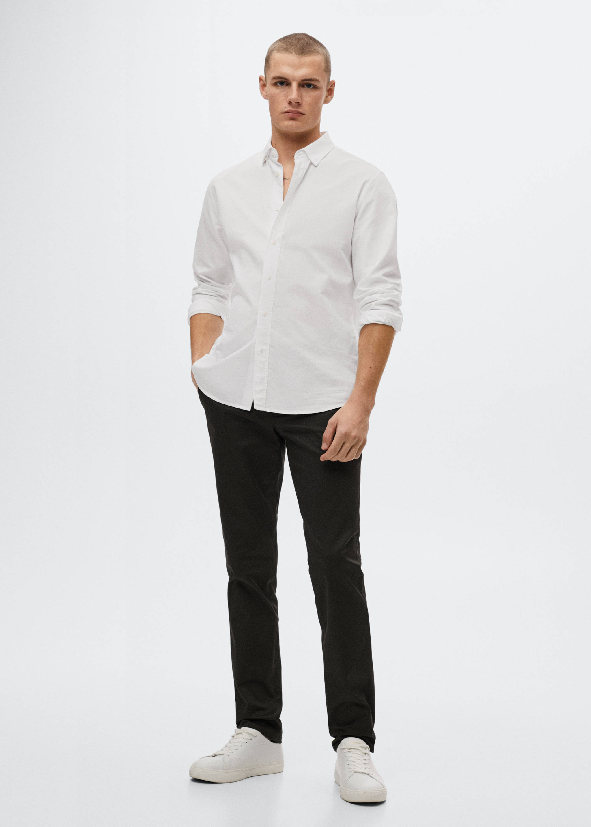 Slim fit chino trousers - General plane