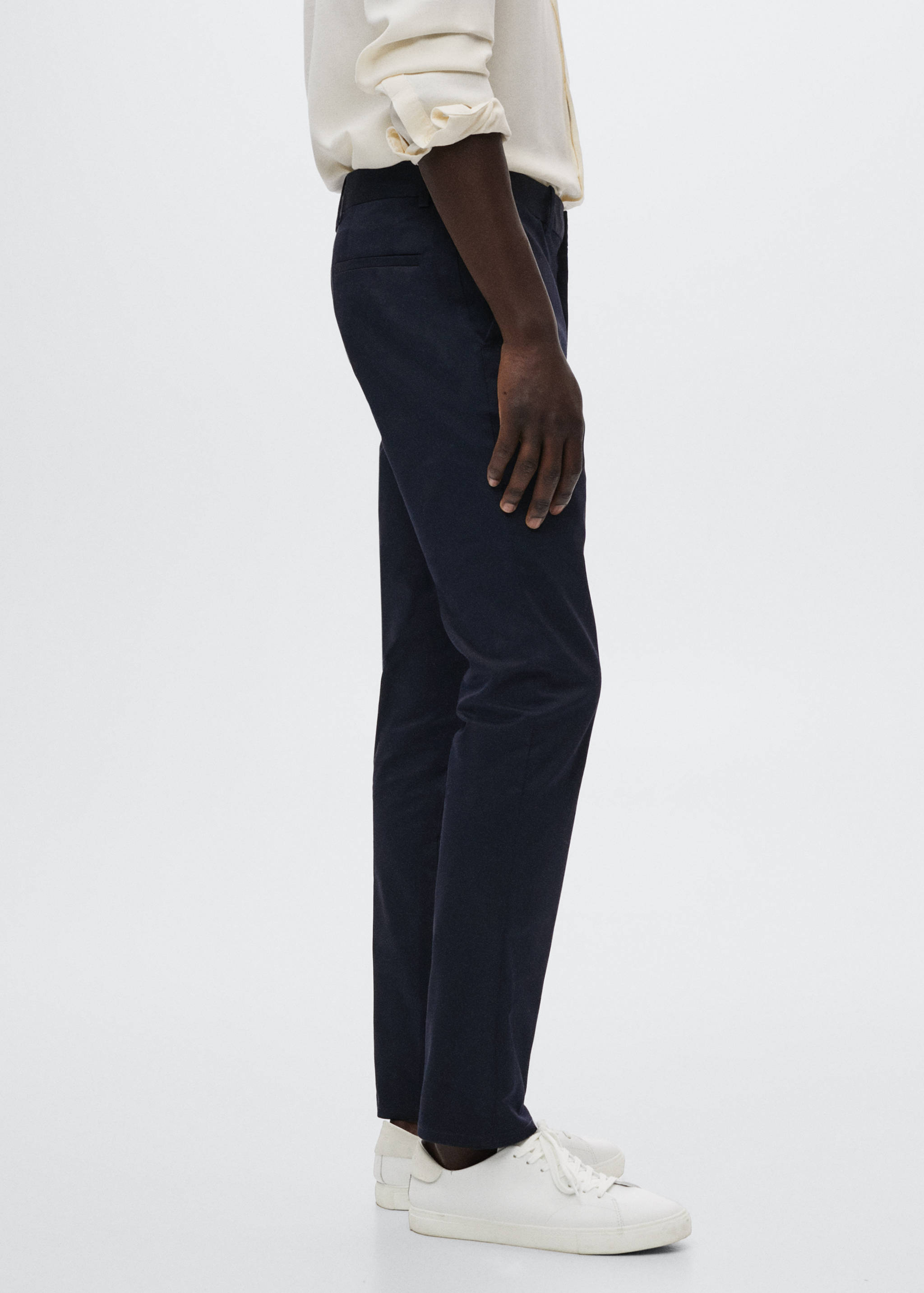 Slim fit chino trousers - Details of the article 2